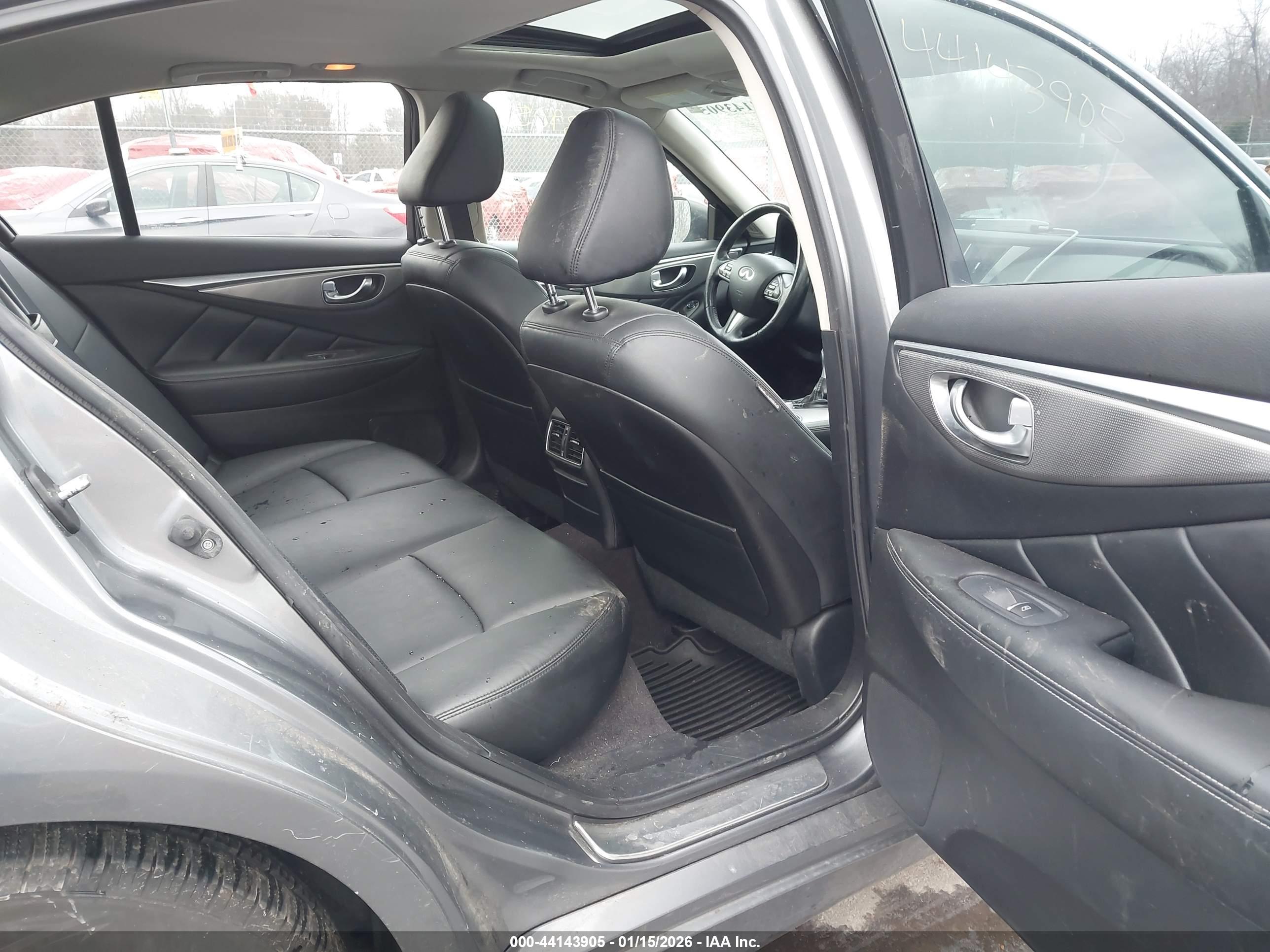 INFINITI Q50 image 8
