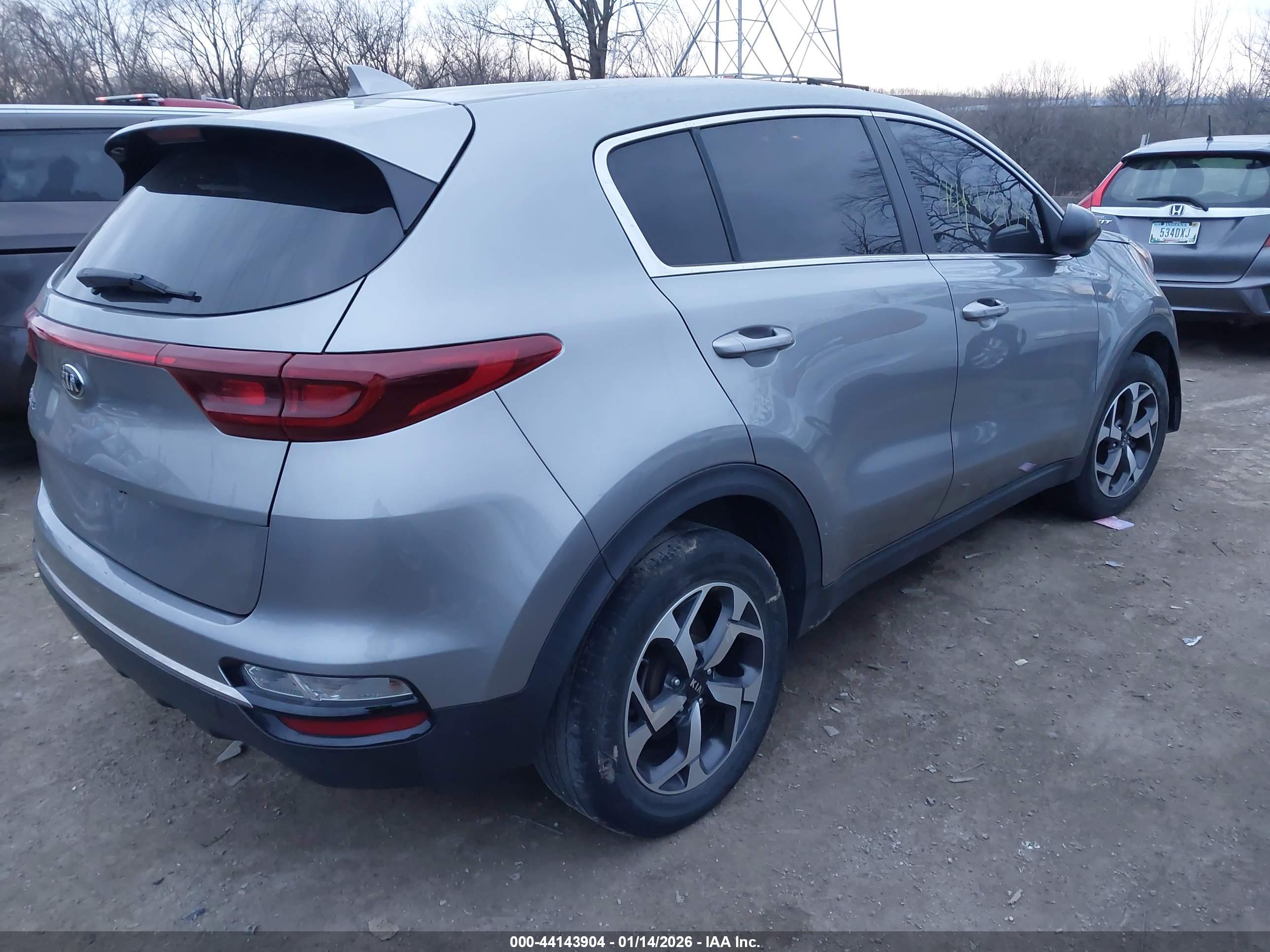 KIA SPORTAGE image 4