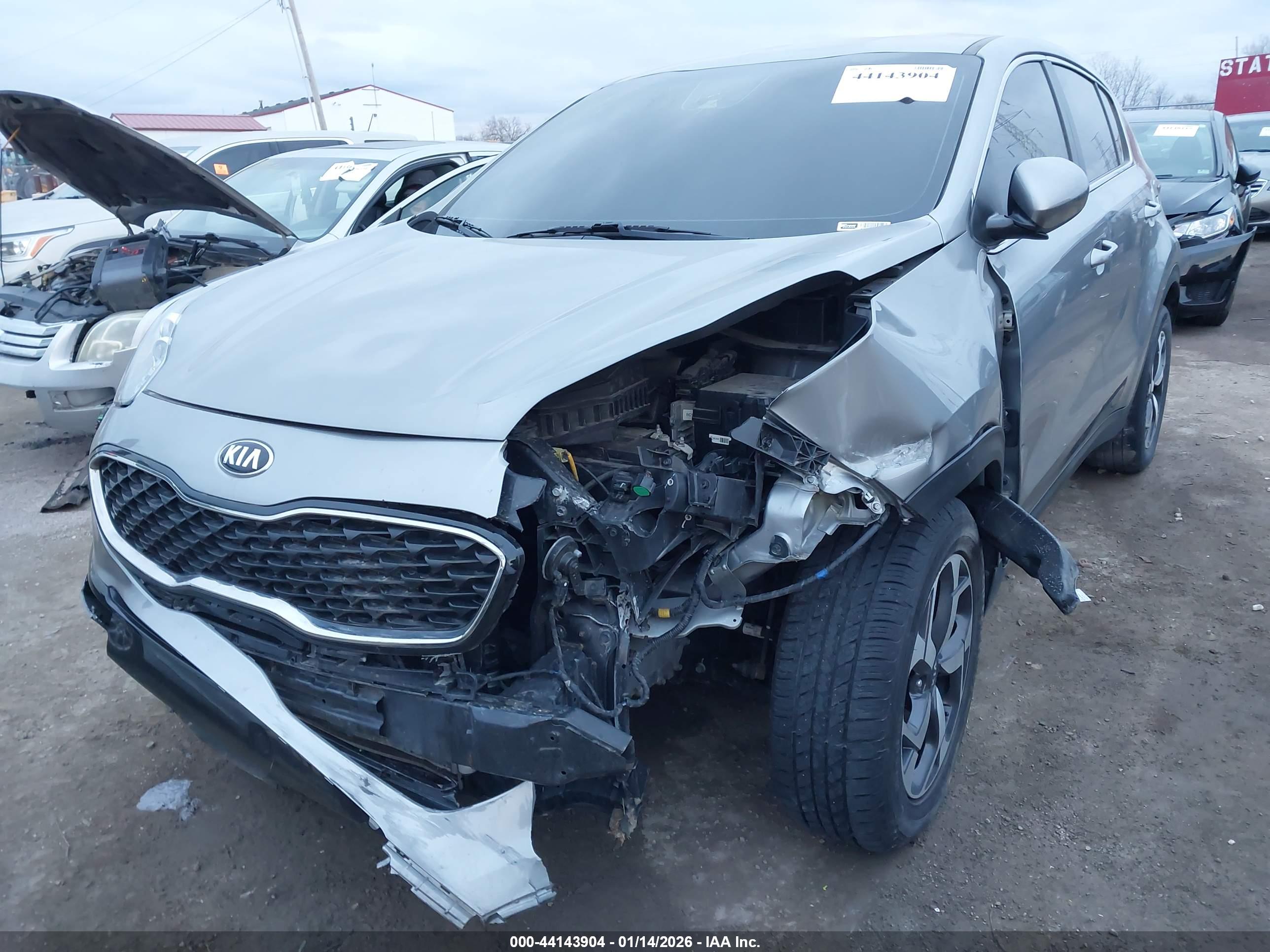 KIA SPORTAGE image 6