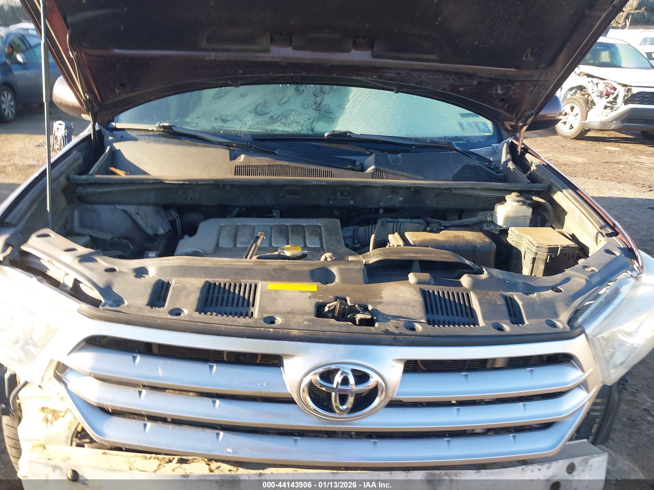 TOYOTA HIGHLANDER image 10