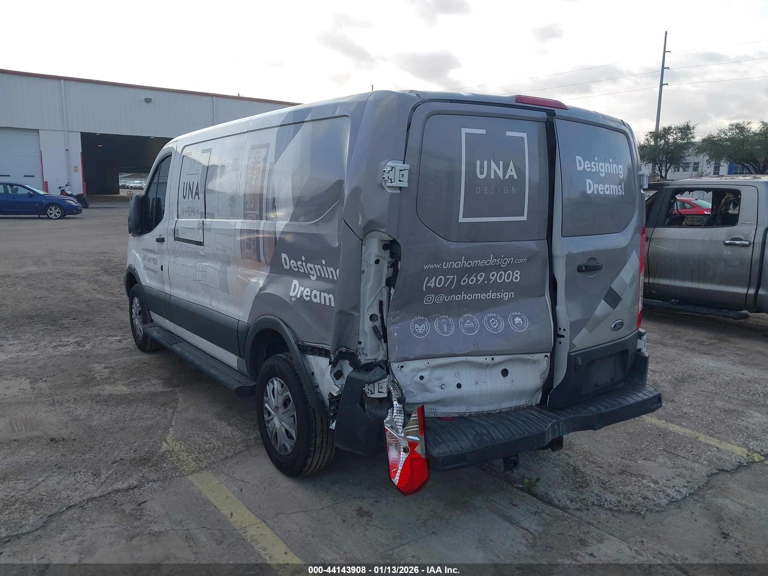 FORD TRANSIT-250 image 6