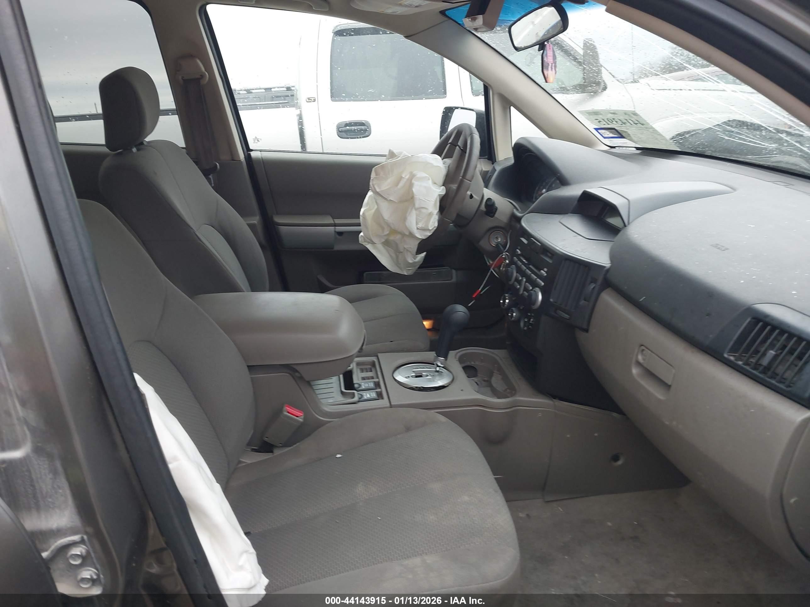 MITSUBISHI ENDEAVOR image 5