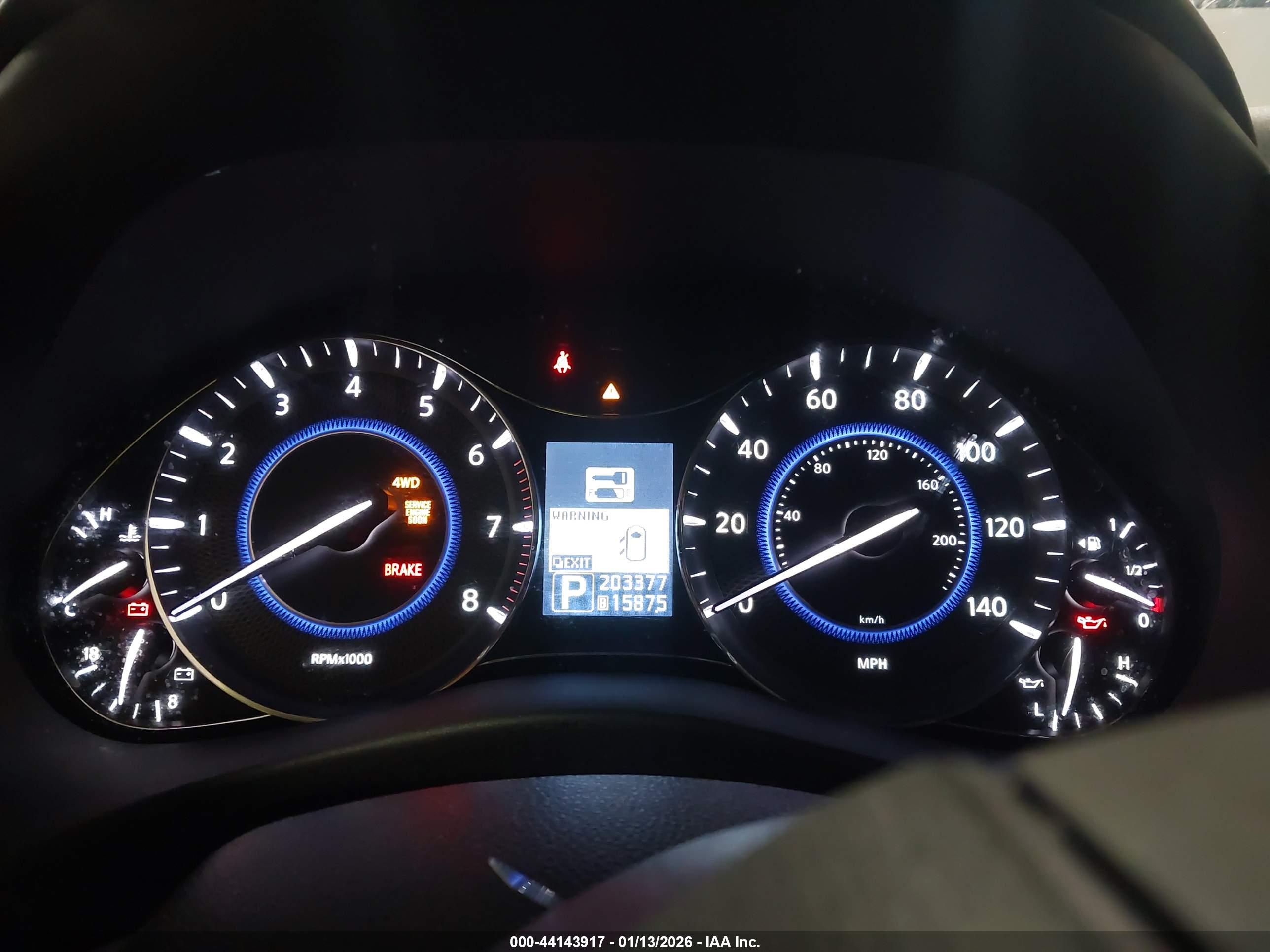 INFINITI QX56 image 7