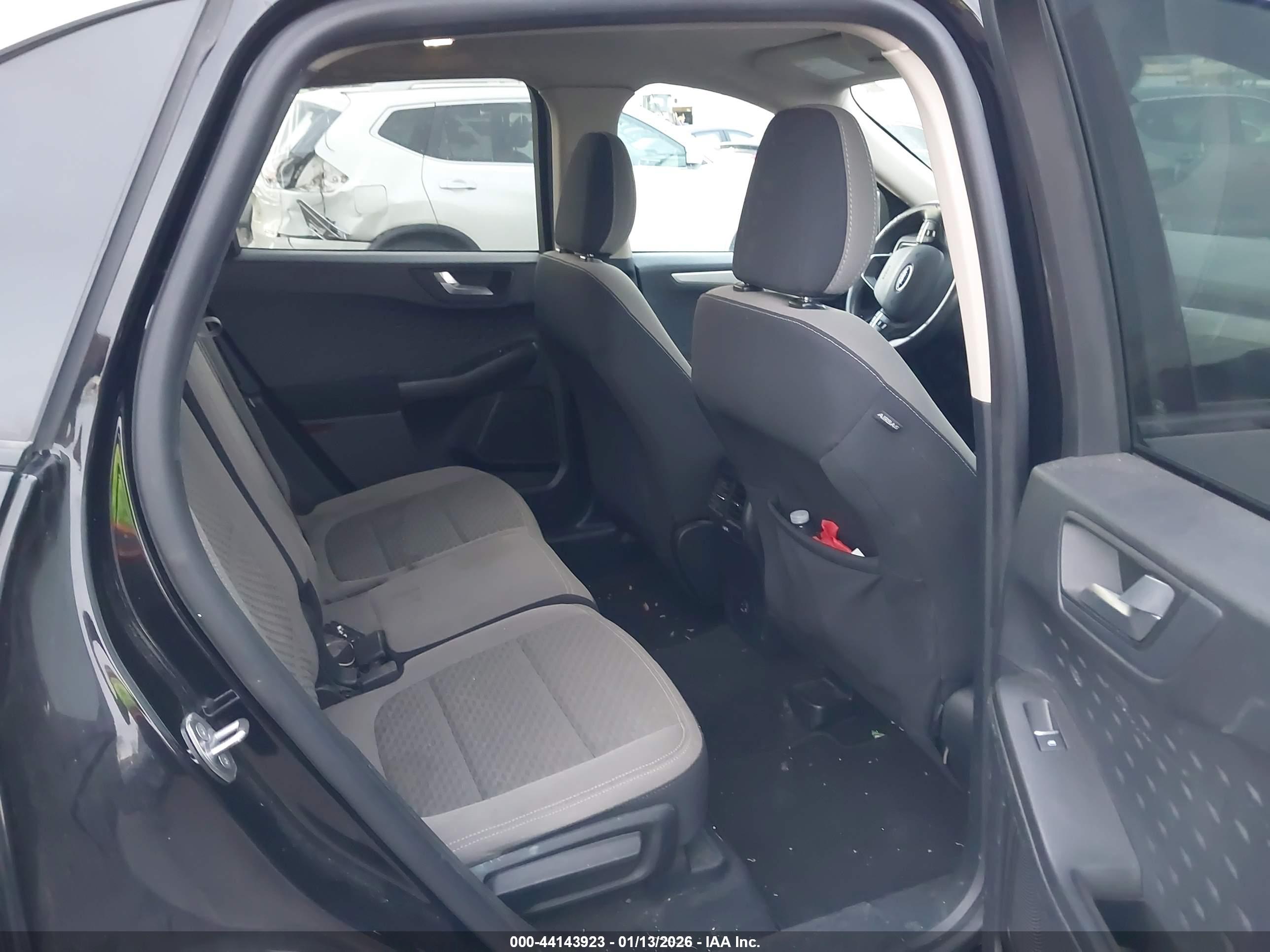 FORD ESCAPE image 8