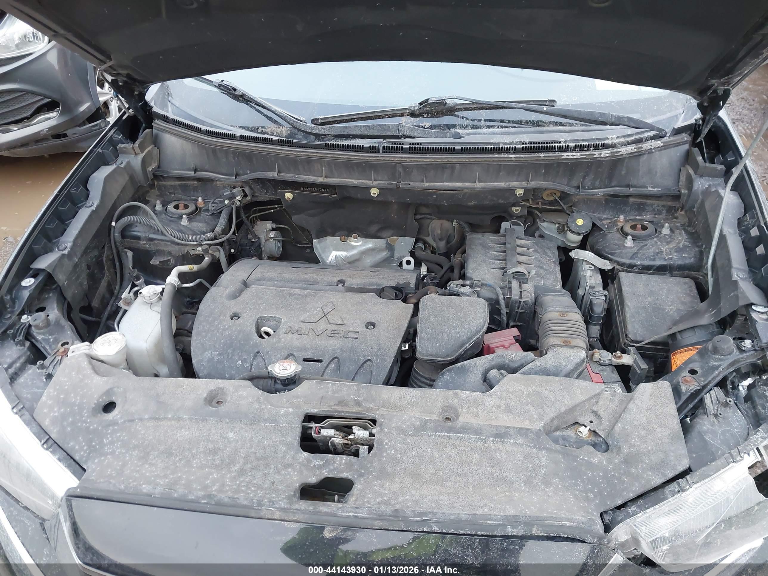 MITSUBISHI OUTLANDER image 10