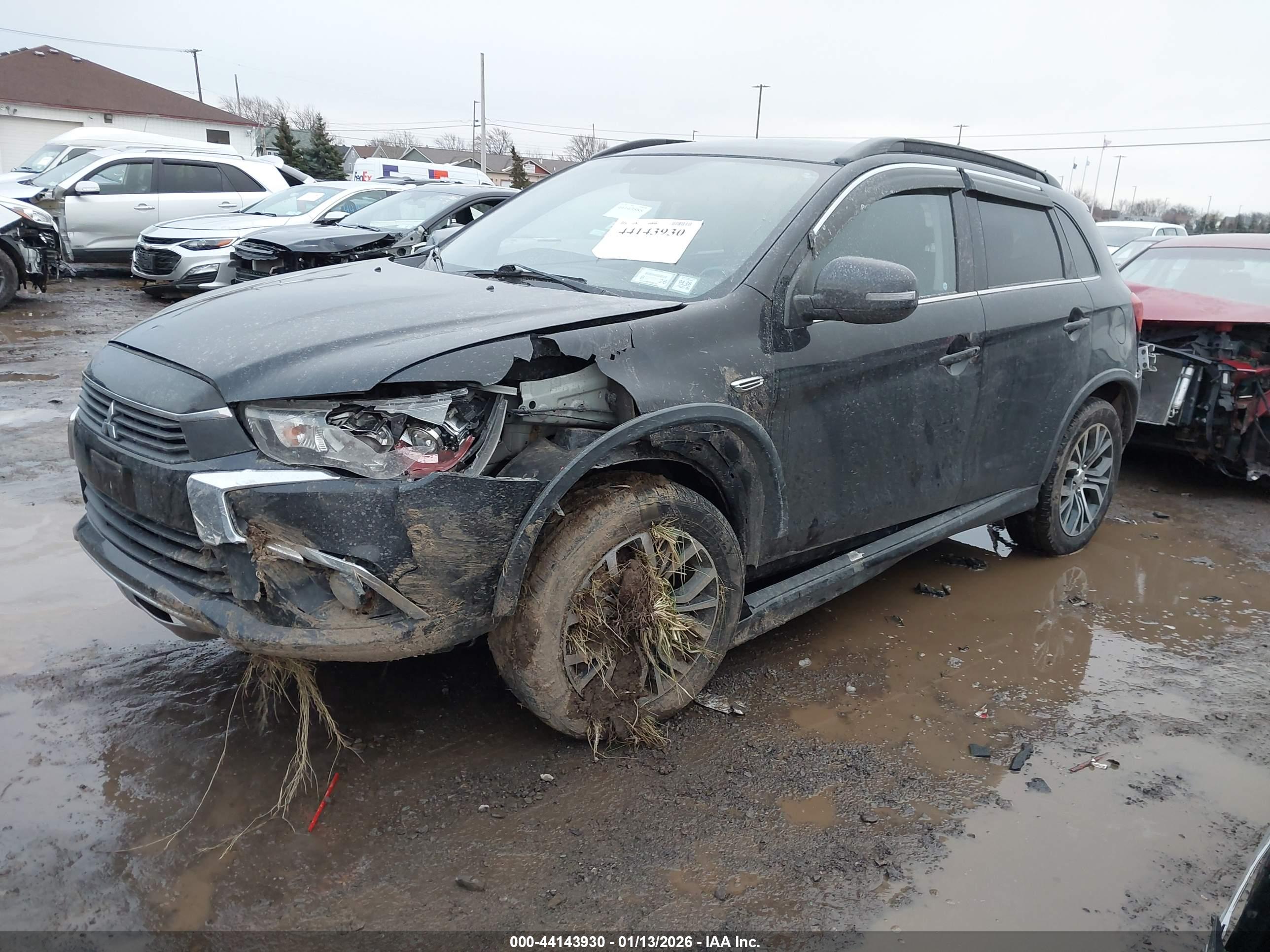 MITSUBISHI OUTLANDER image 2