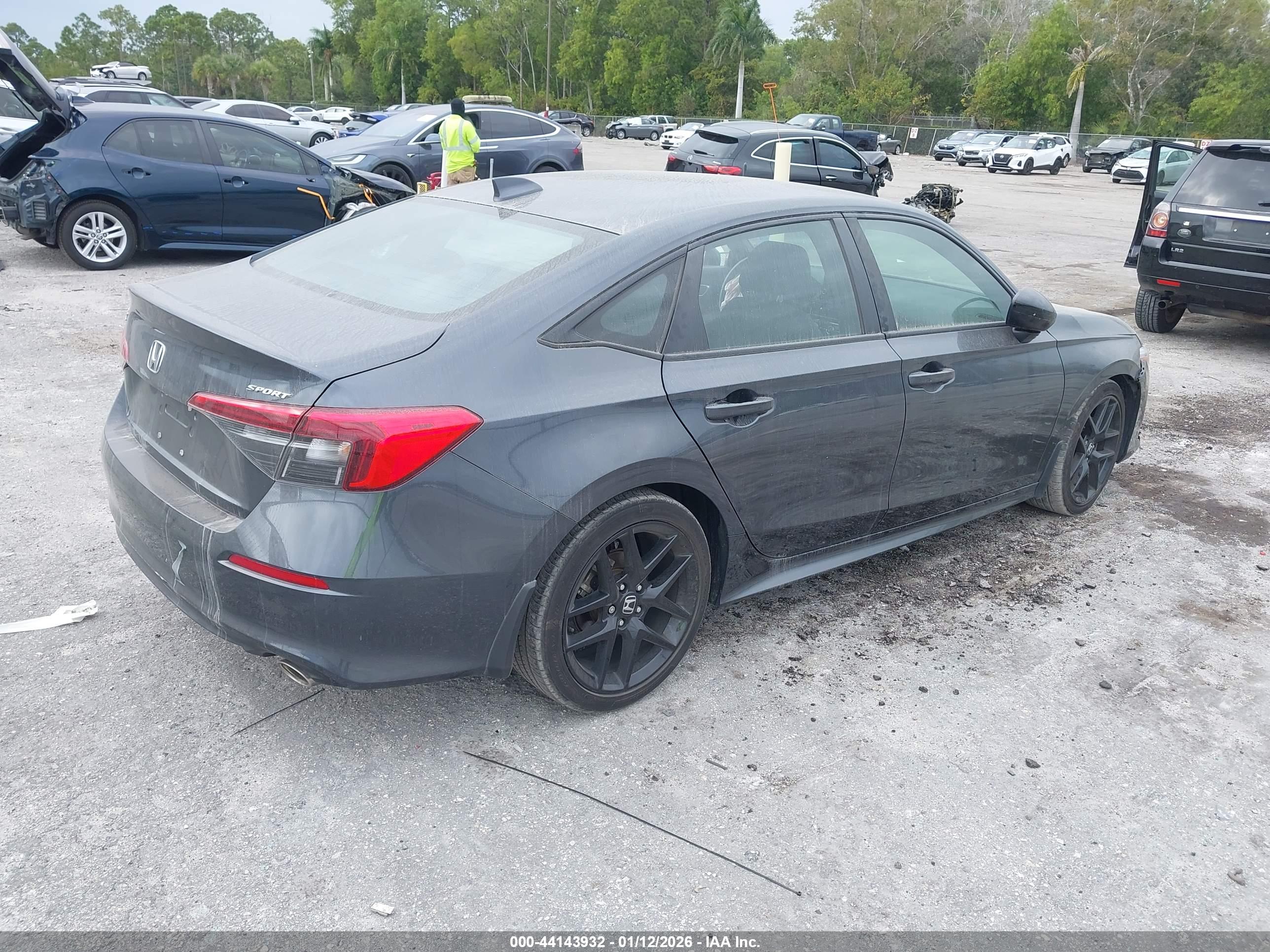 HONDA CIVIC image 4