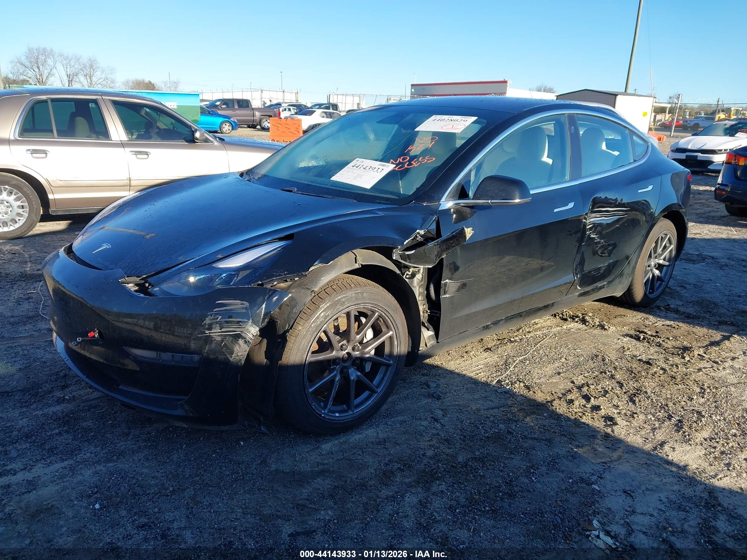 TESLA MODEL image 2
