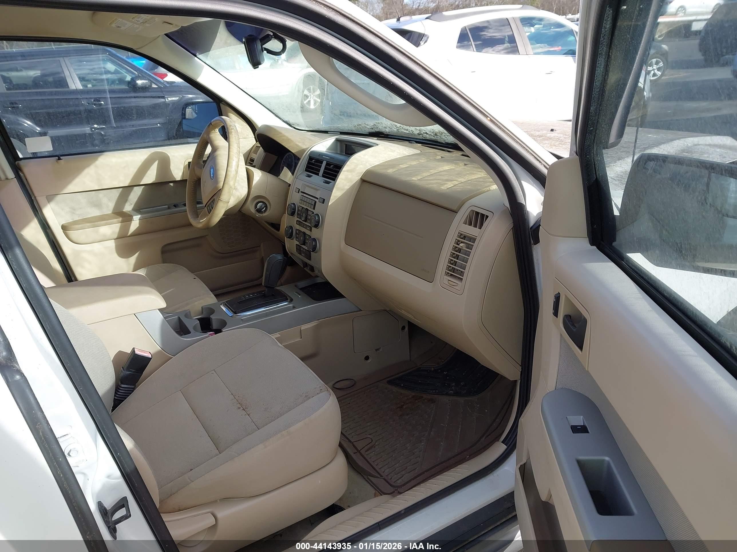 FORD ESCAPE image 5