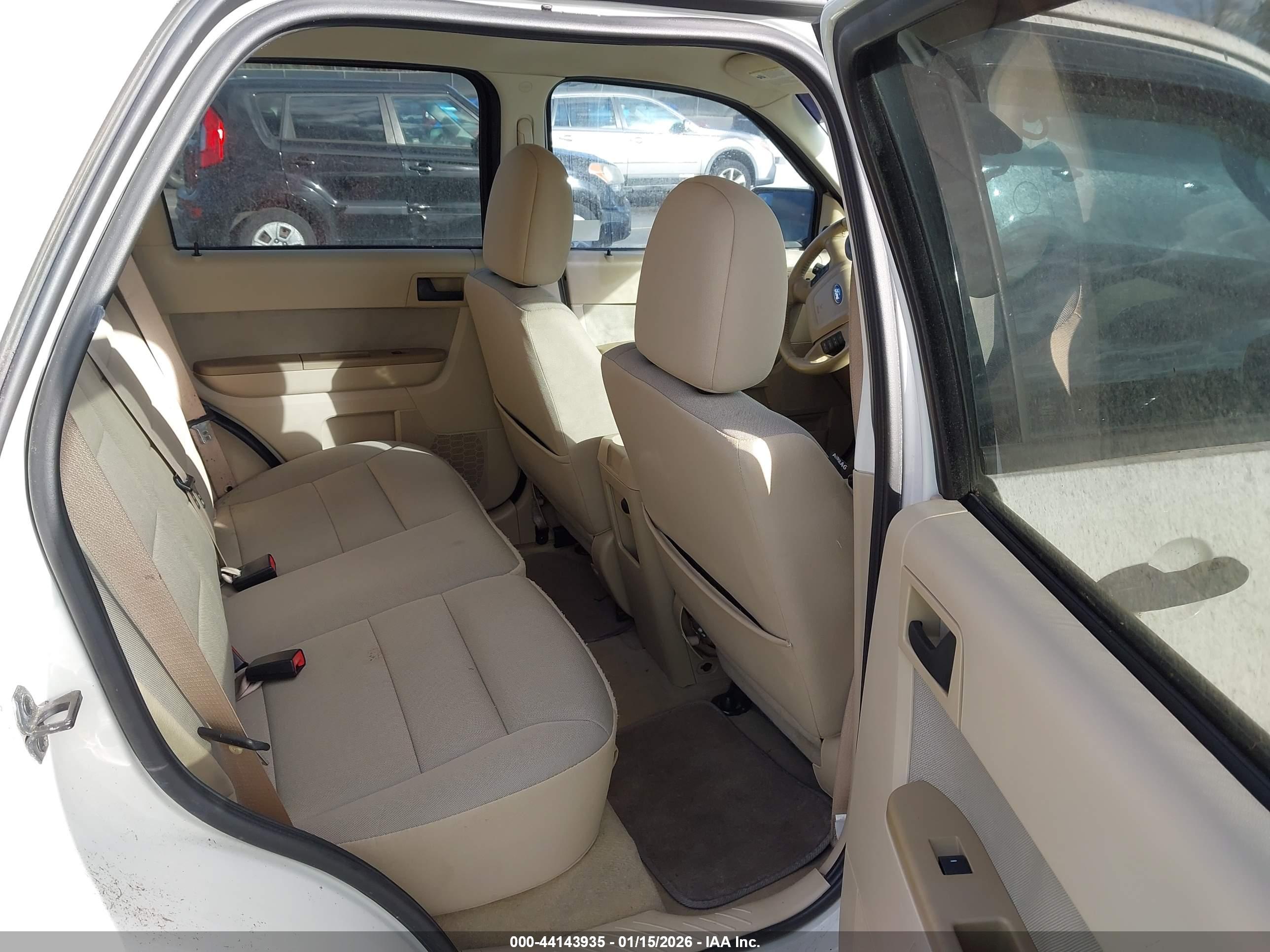FORD ESCAPE image 8