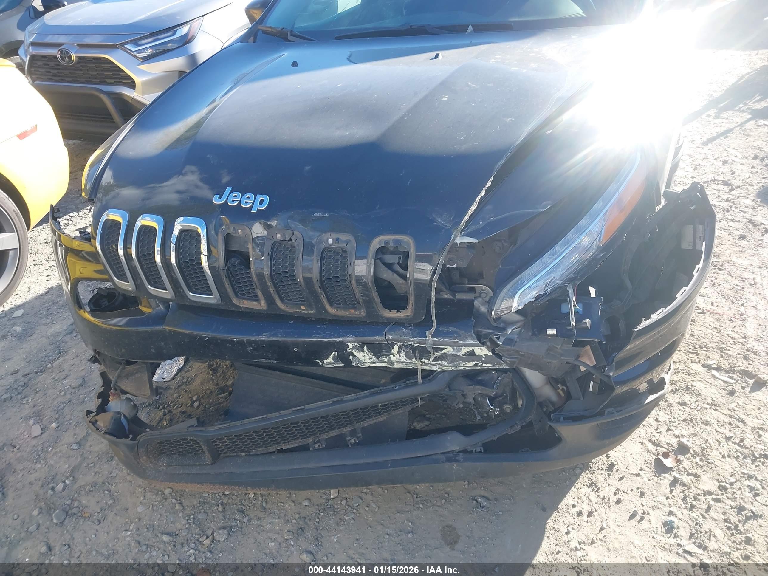 JEEP CHEROKEE image 6