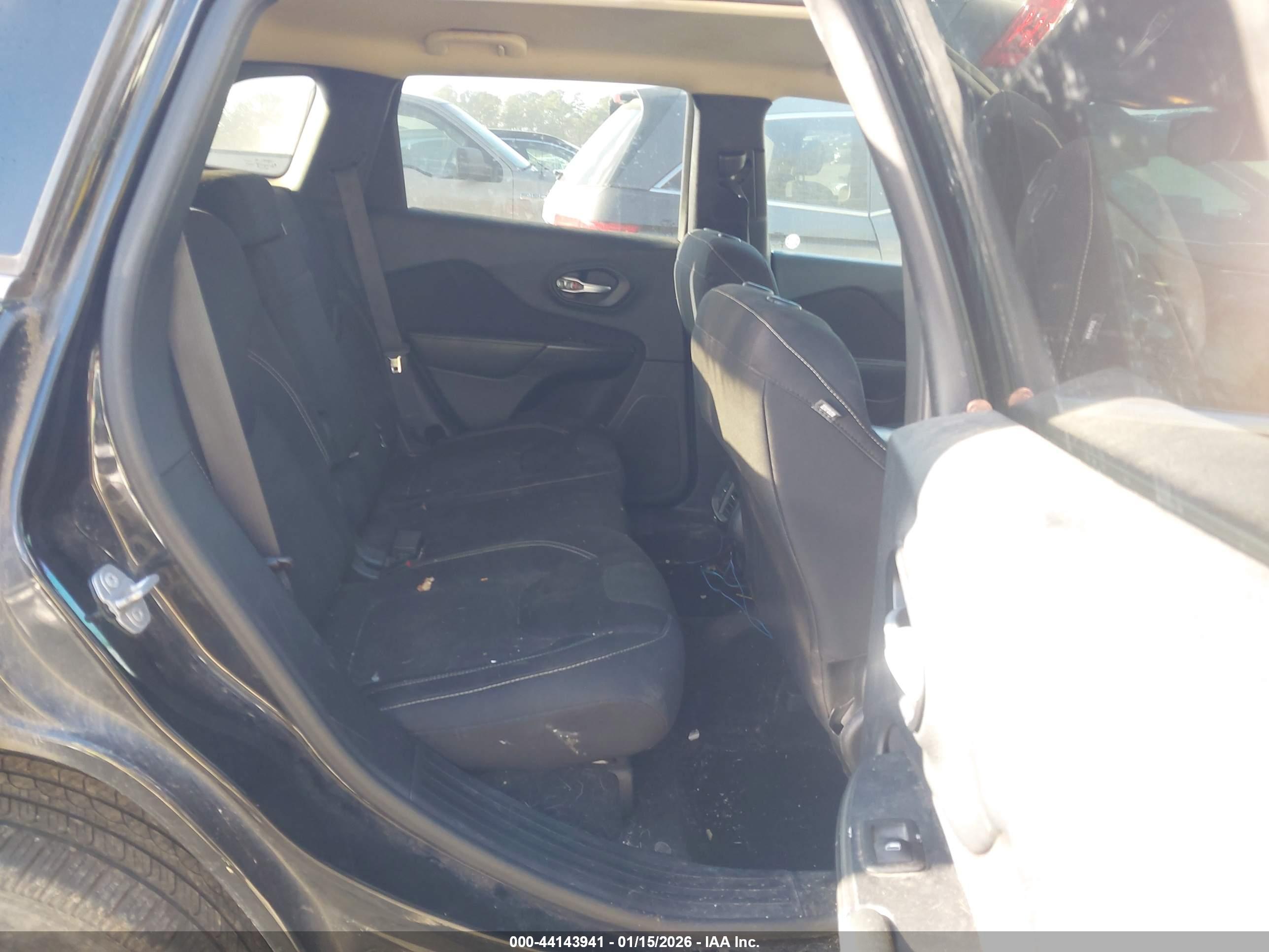 JEEP CHEROKEE image 8