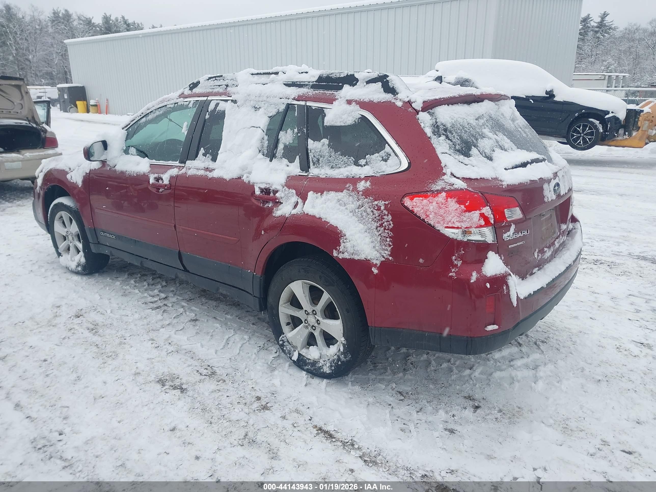 SUBARU OUTBACK image 3