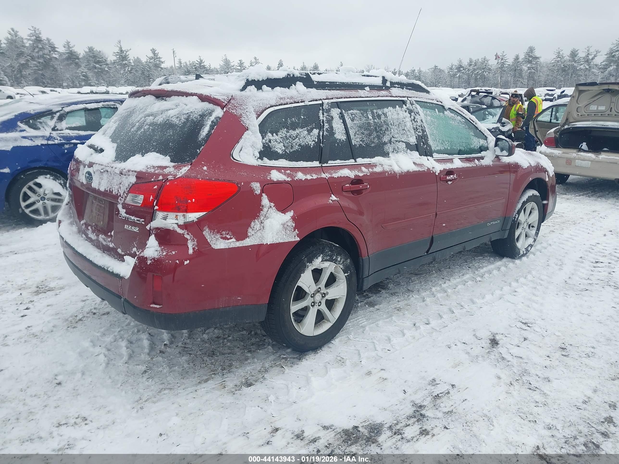 SUBARU OUTBACK image 4
