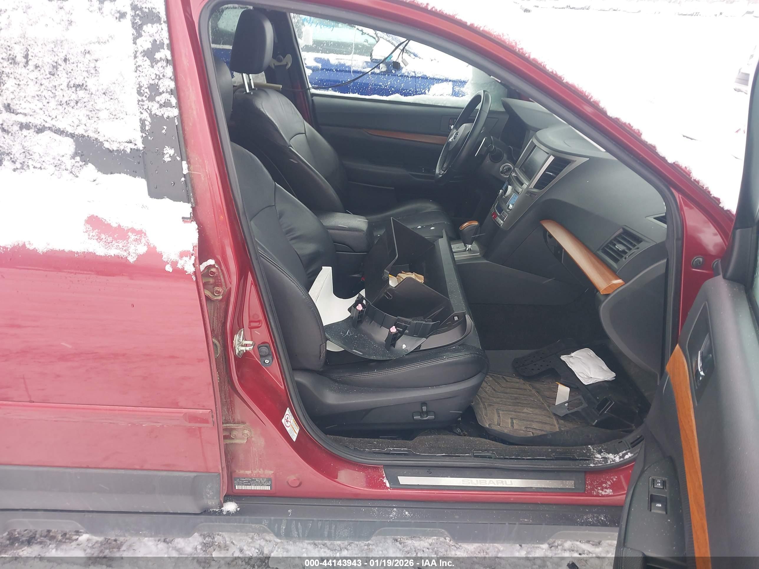 SUBARU OUTBACK image 5