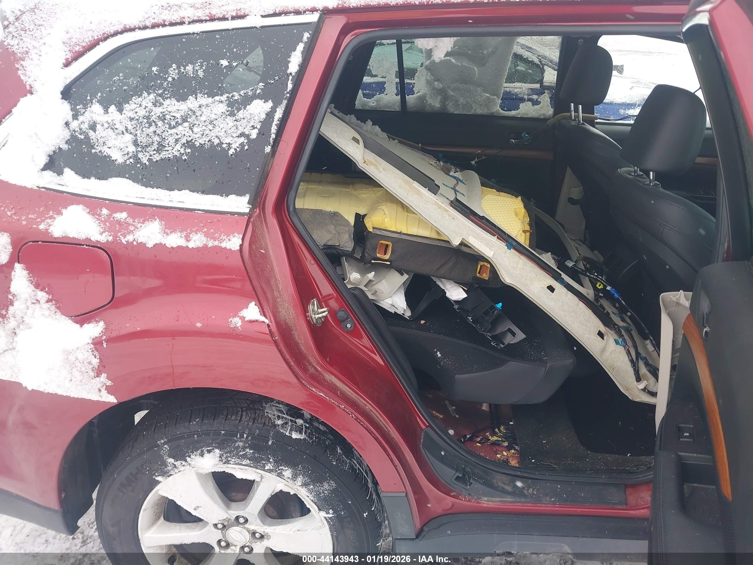 SUBARU OUTBACK image 8