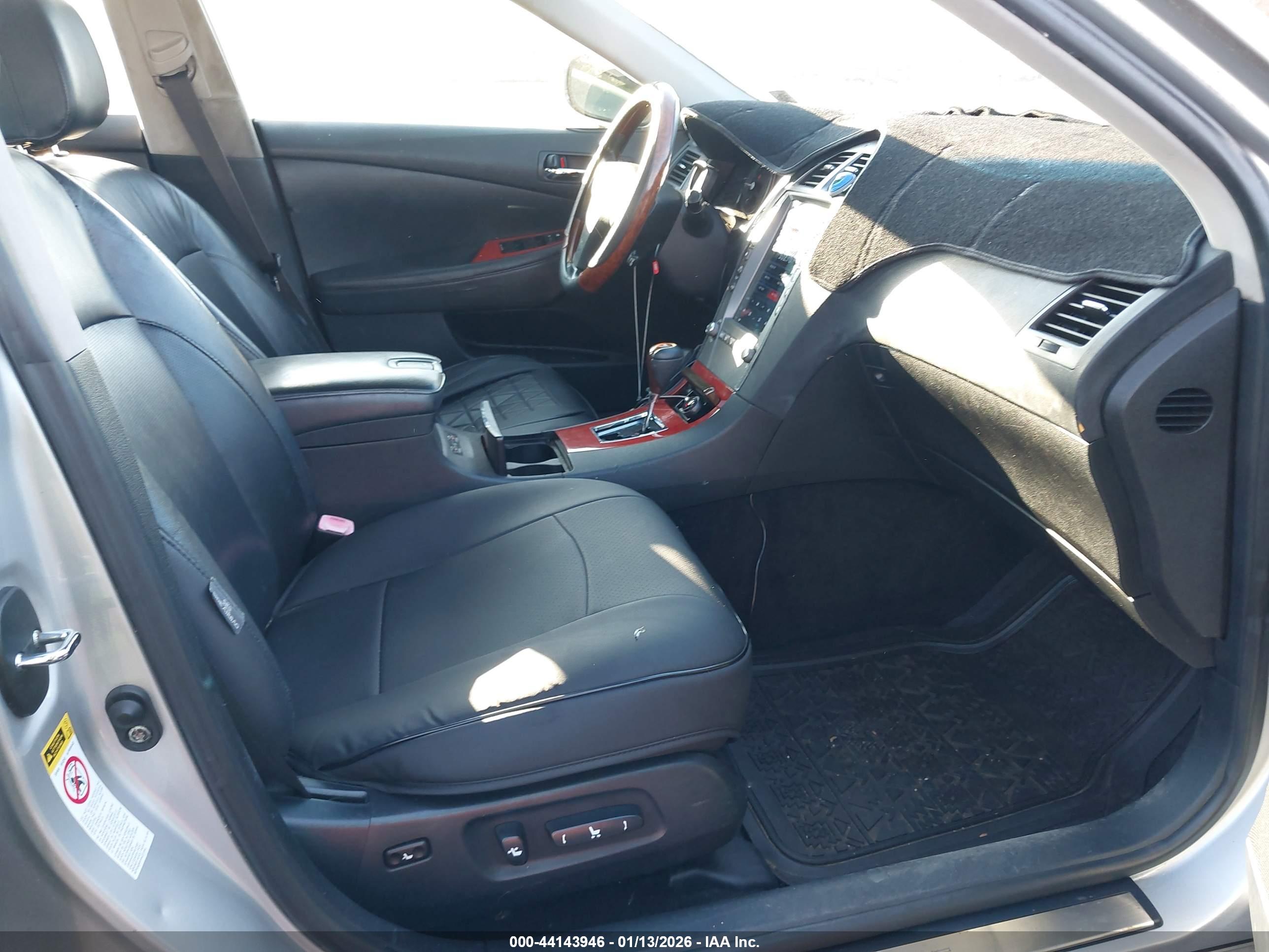 LEXUS ES image 5