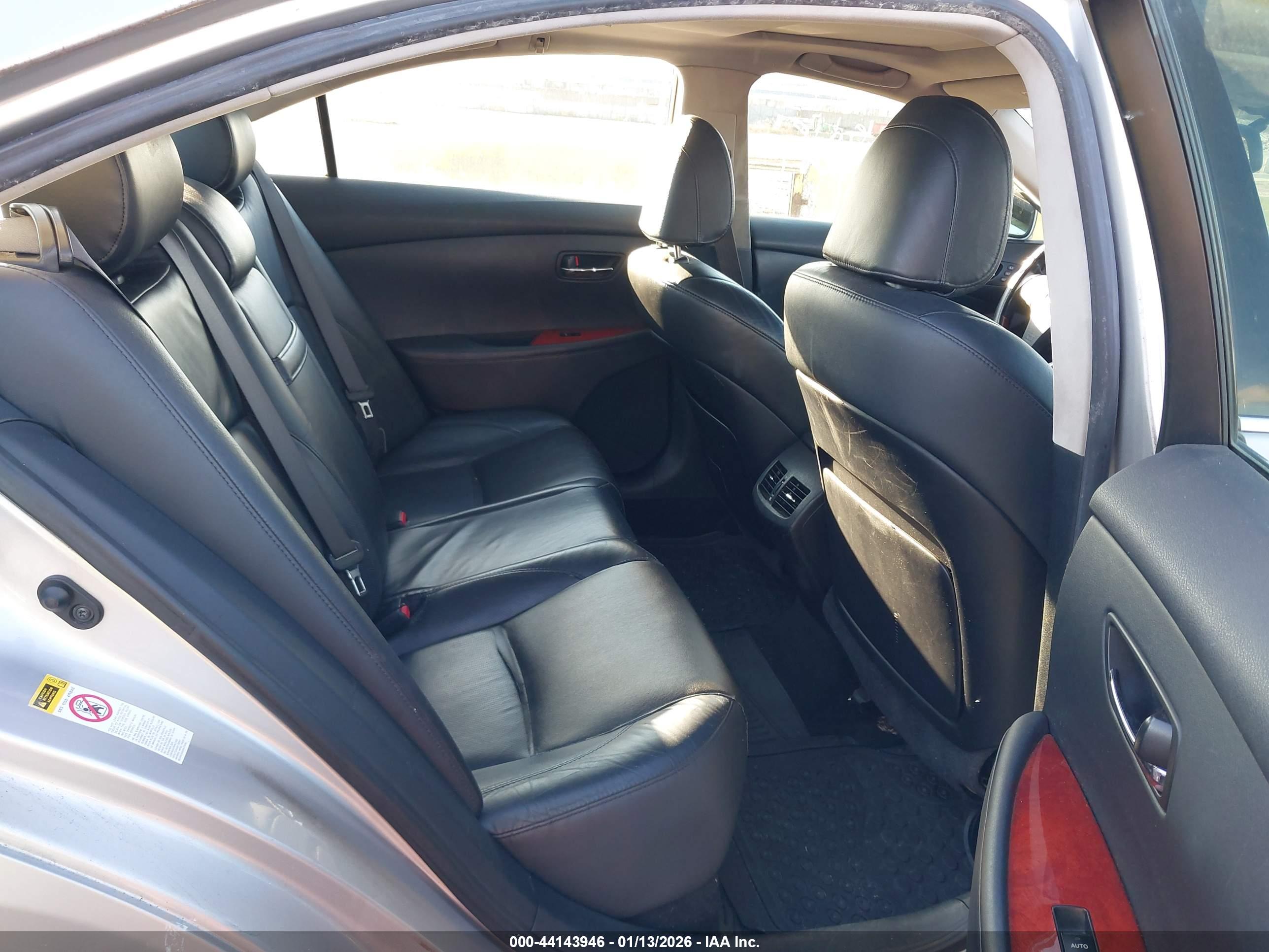 LEXUS ES image 8