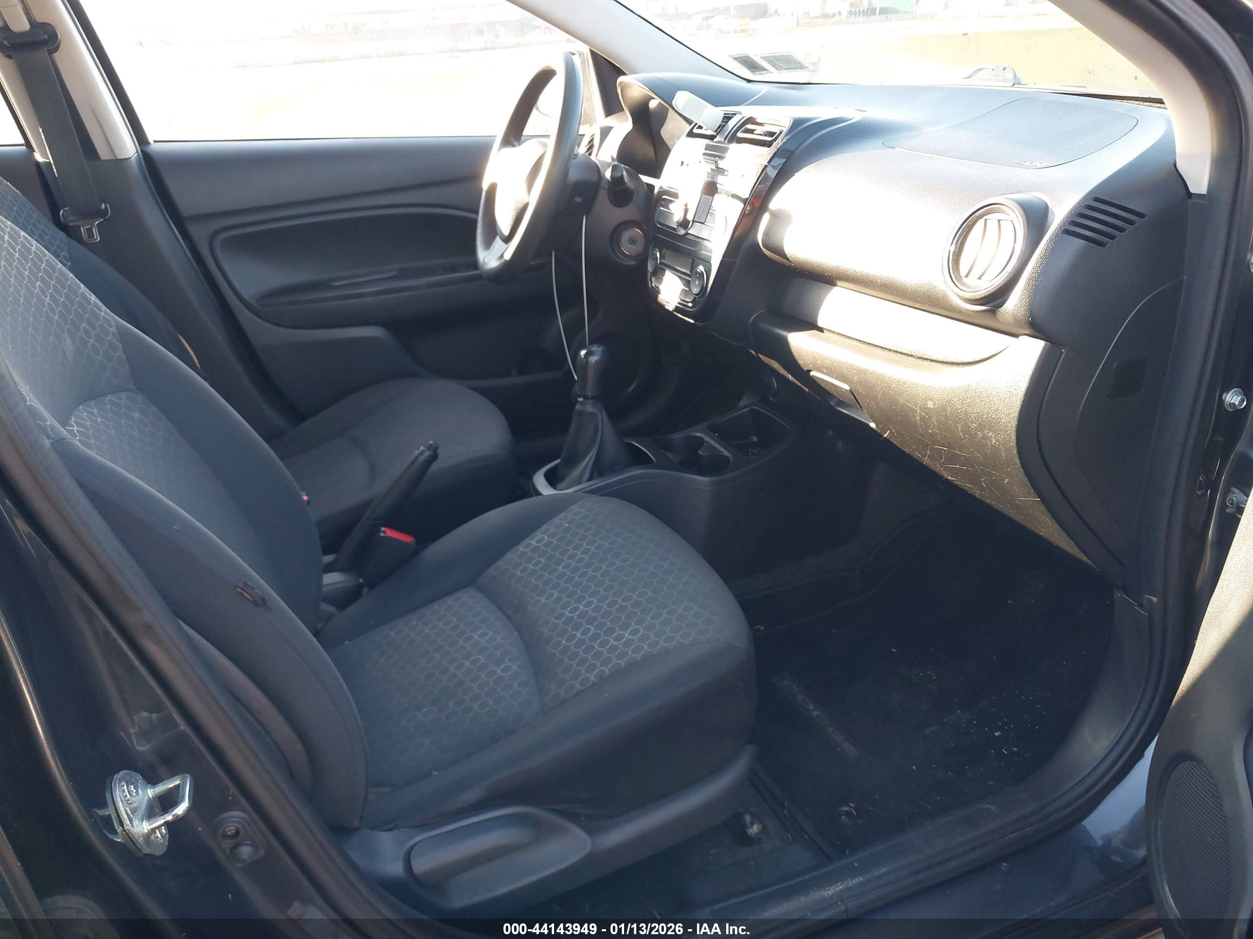 MITSUBISHI MIRAGE image 5