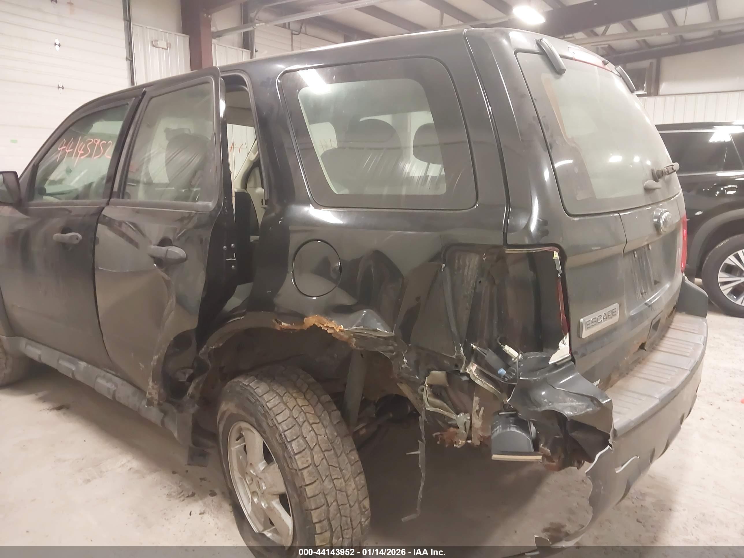 FORD ESCAPE image 6