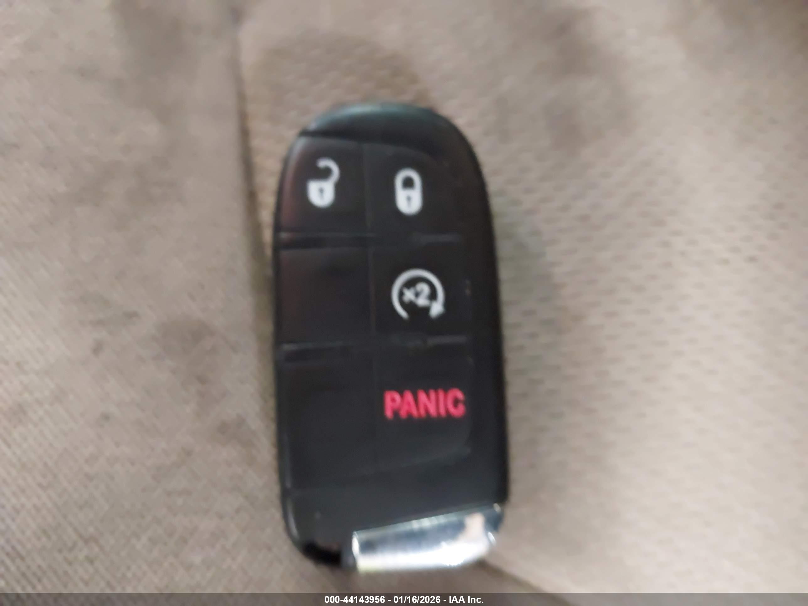 JEEP RENEGADE image 11