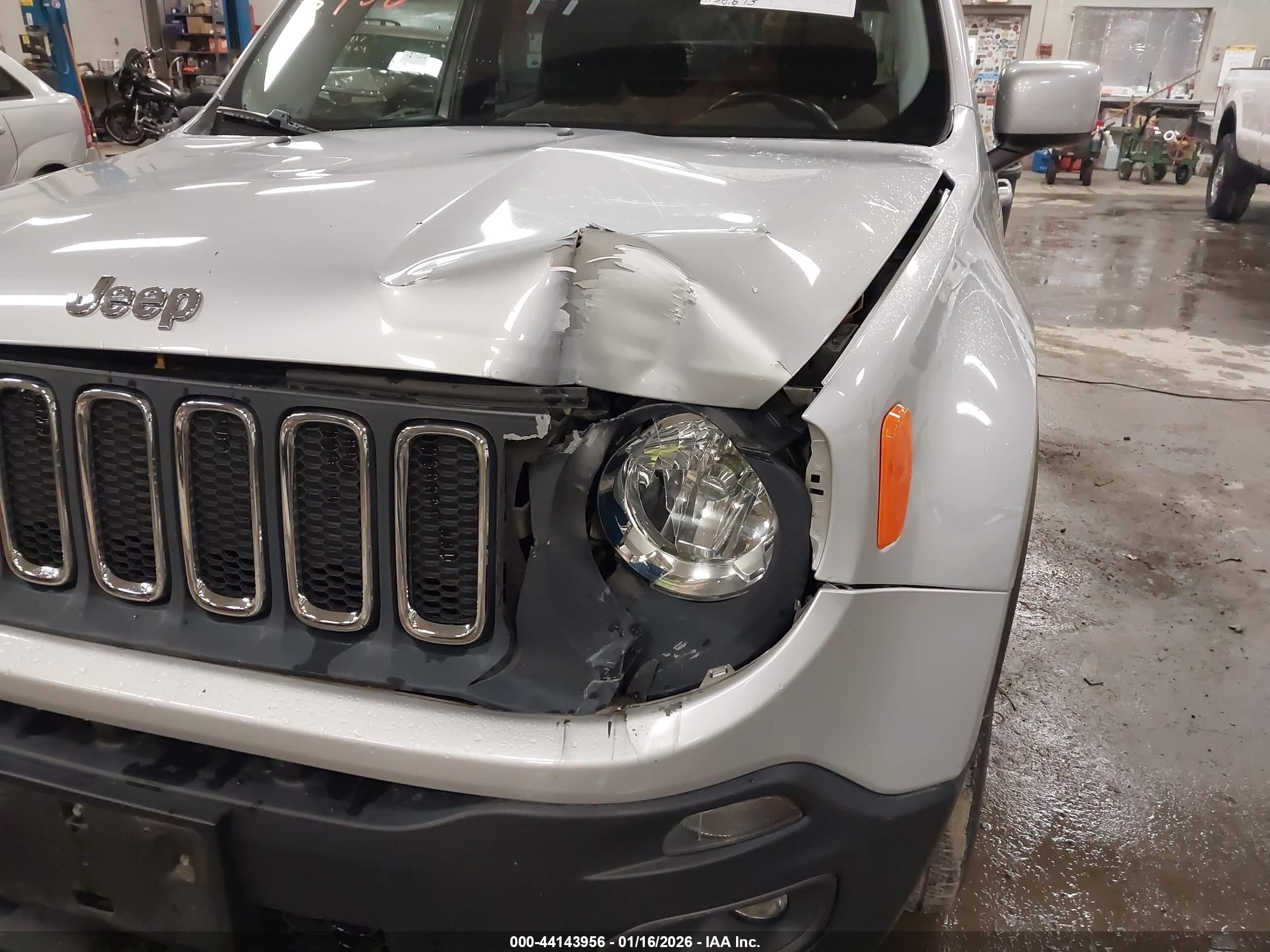 JEEP RENEGADE image 6