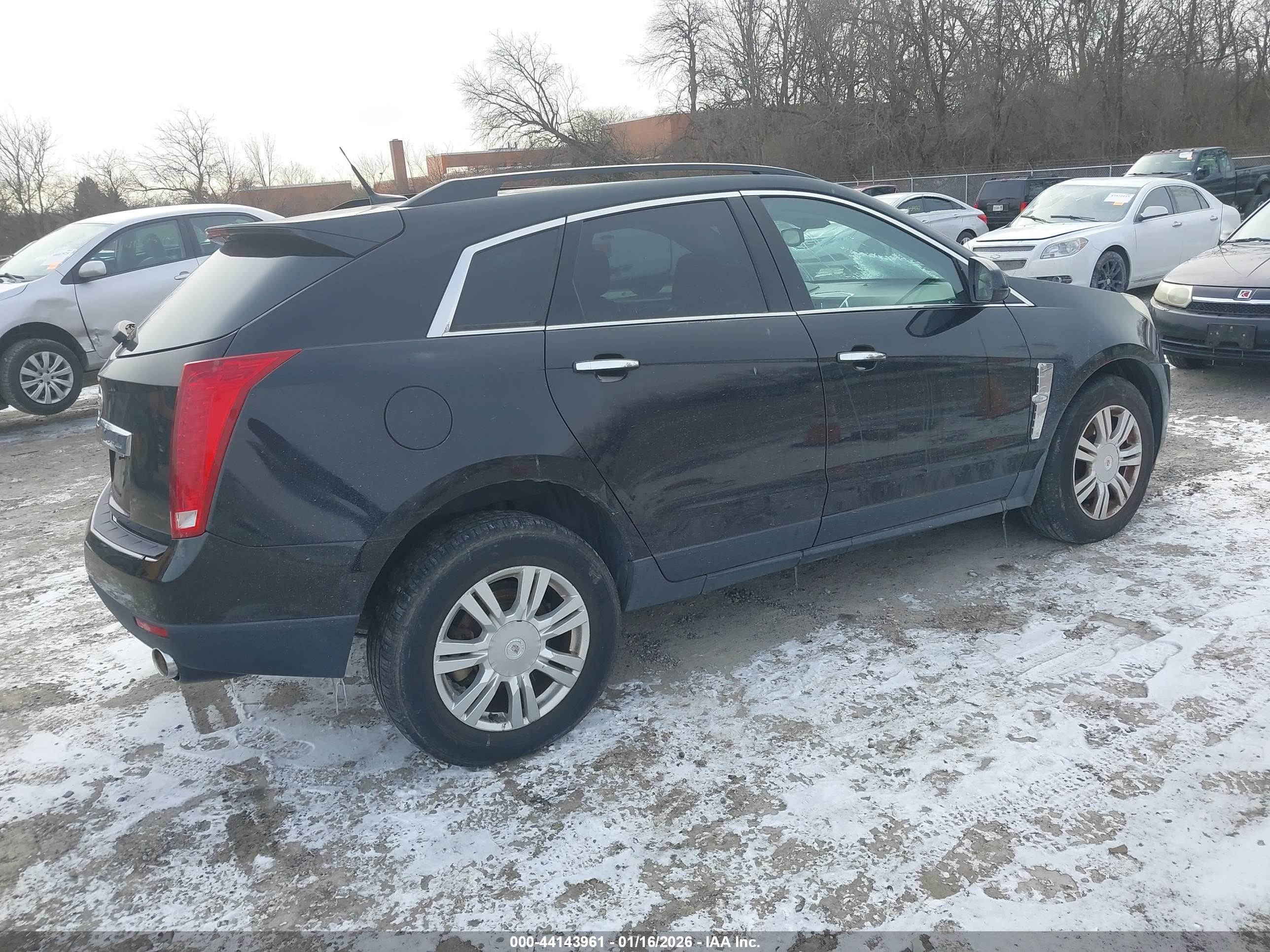 CADILLAC SRX image 4