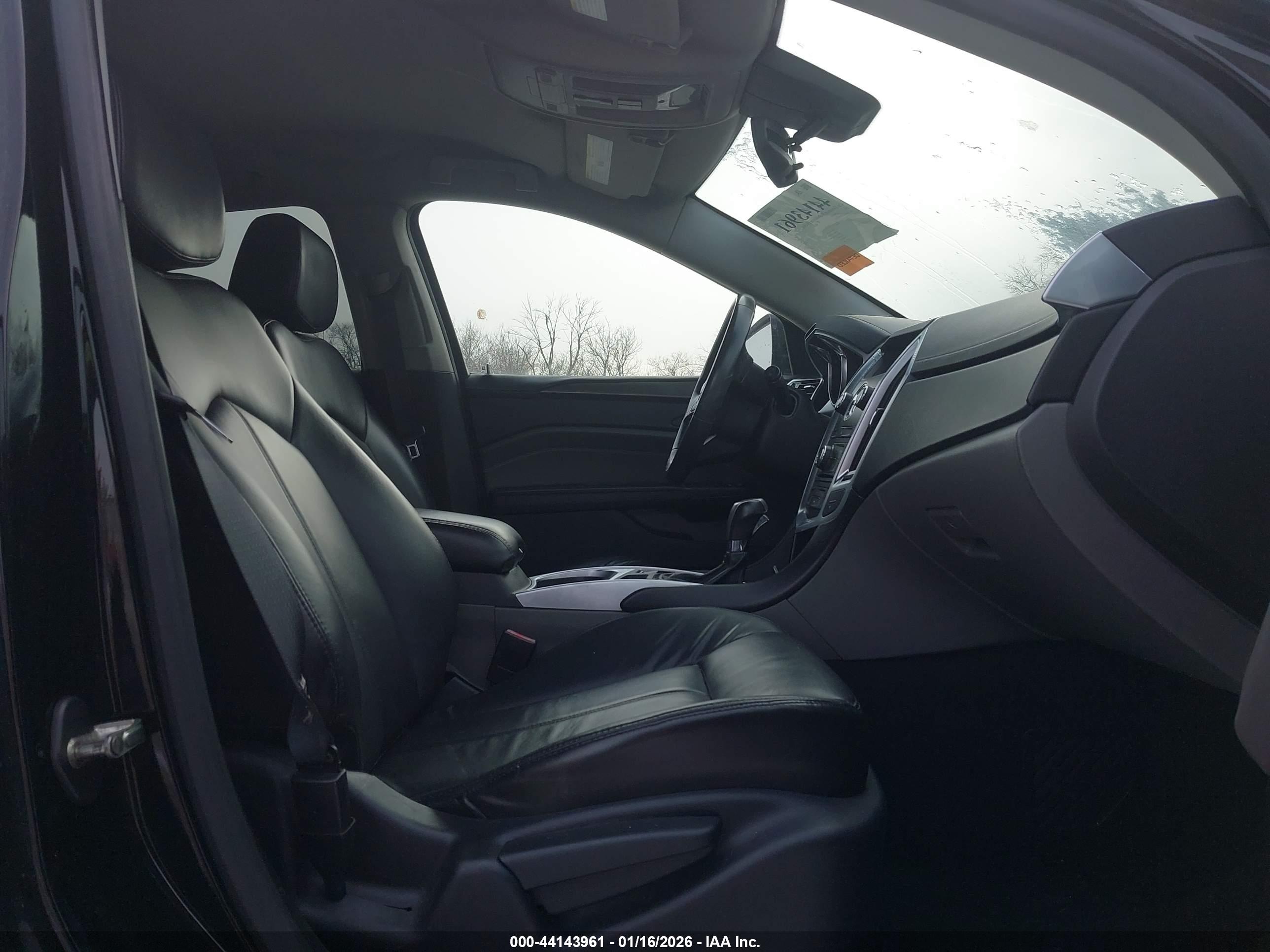 CADILLAC SRX image 5