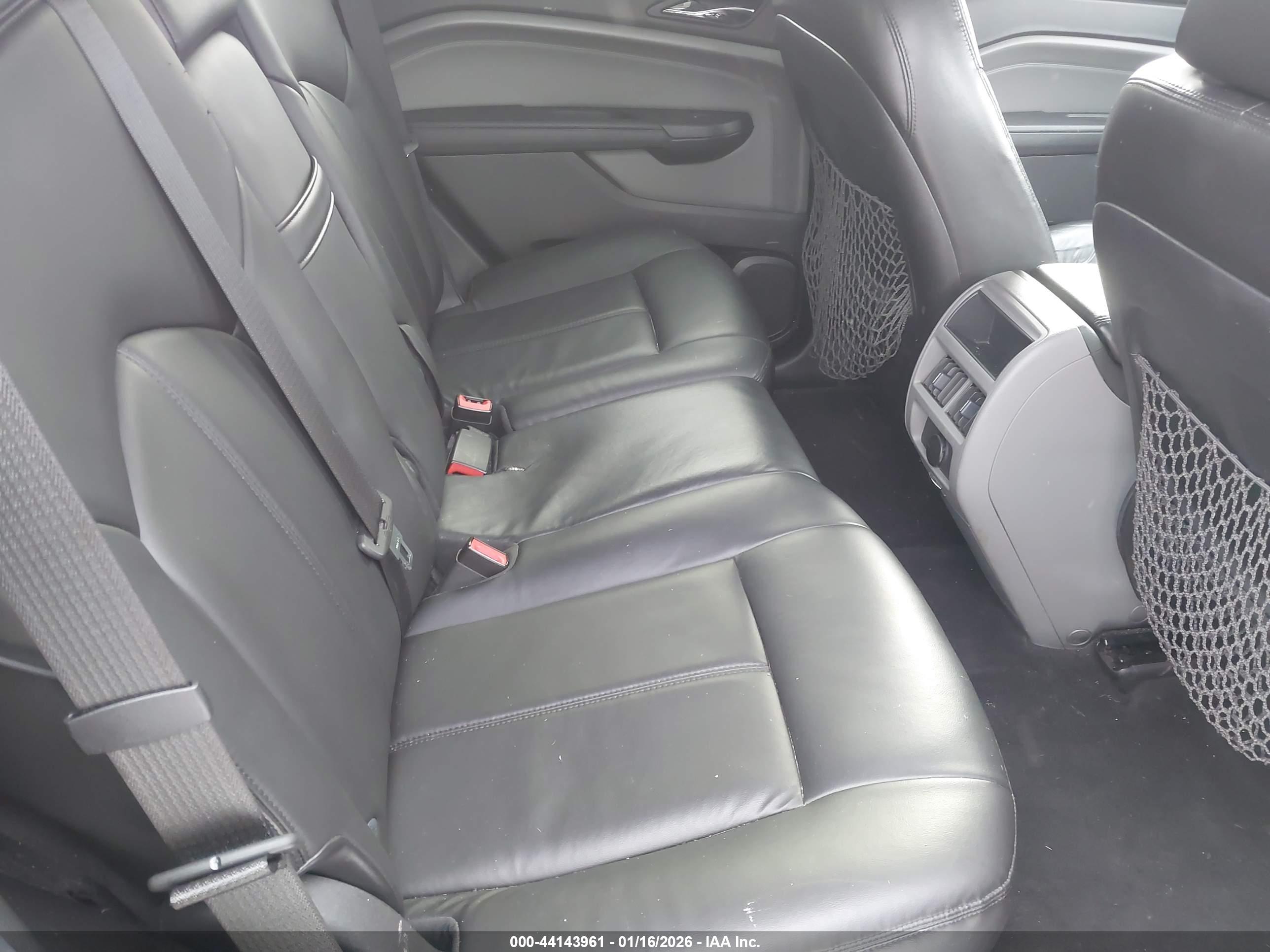 CADILLAC SRX image 8
