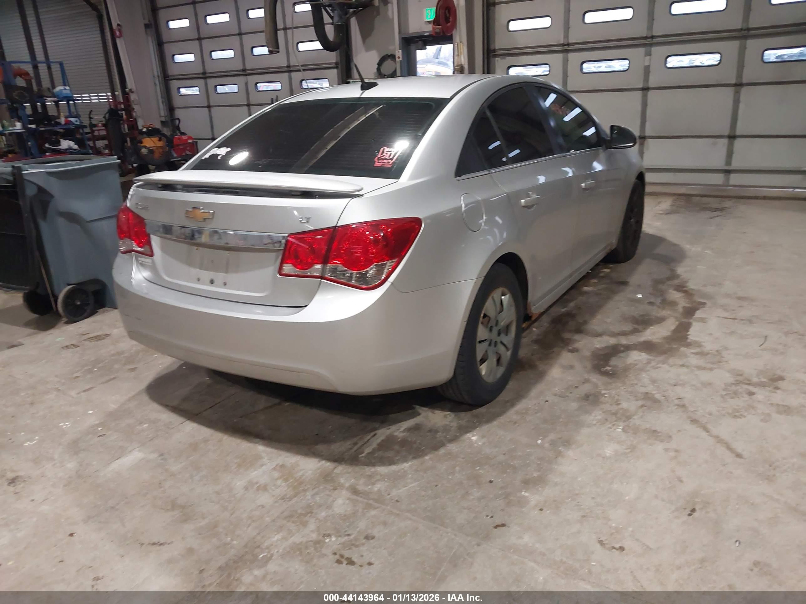 CHEVROLET CRUZE image 4
