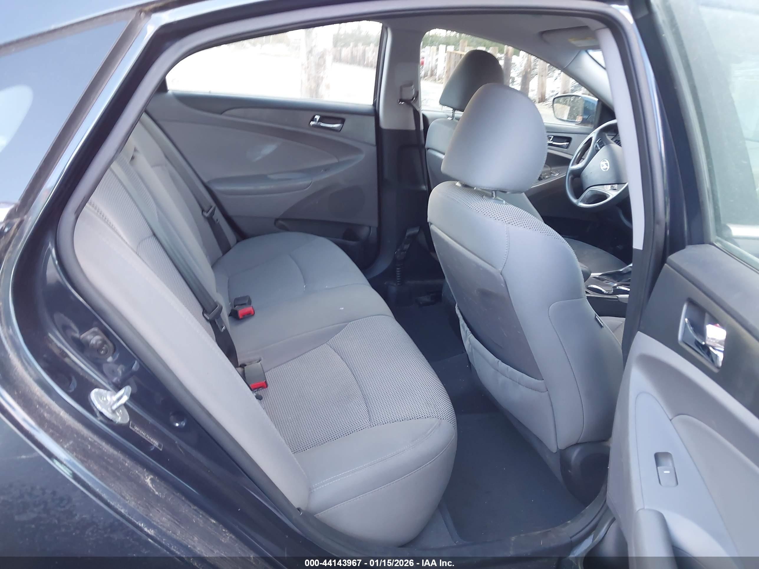 HYUNDAI SONATA image 8