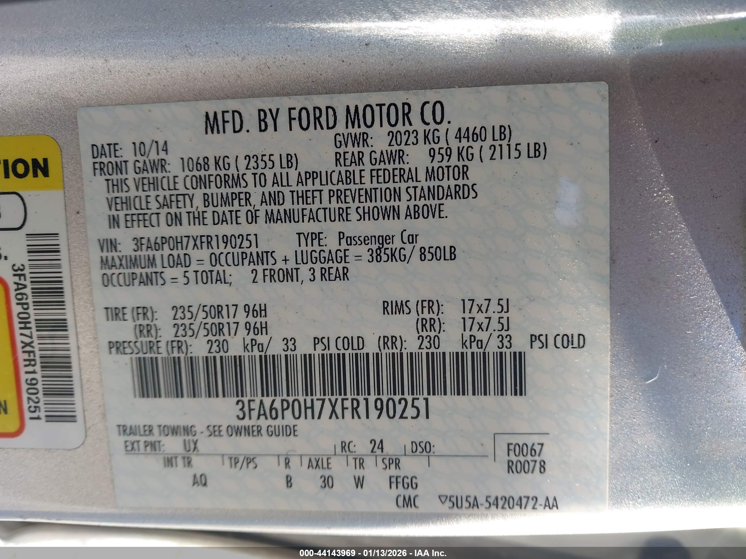 FORD FUSION image 9