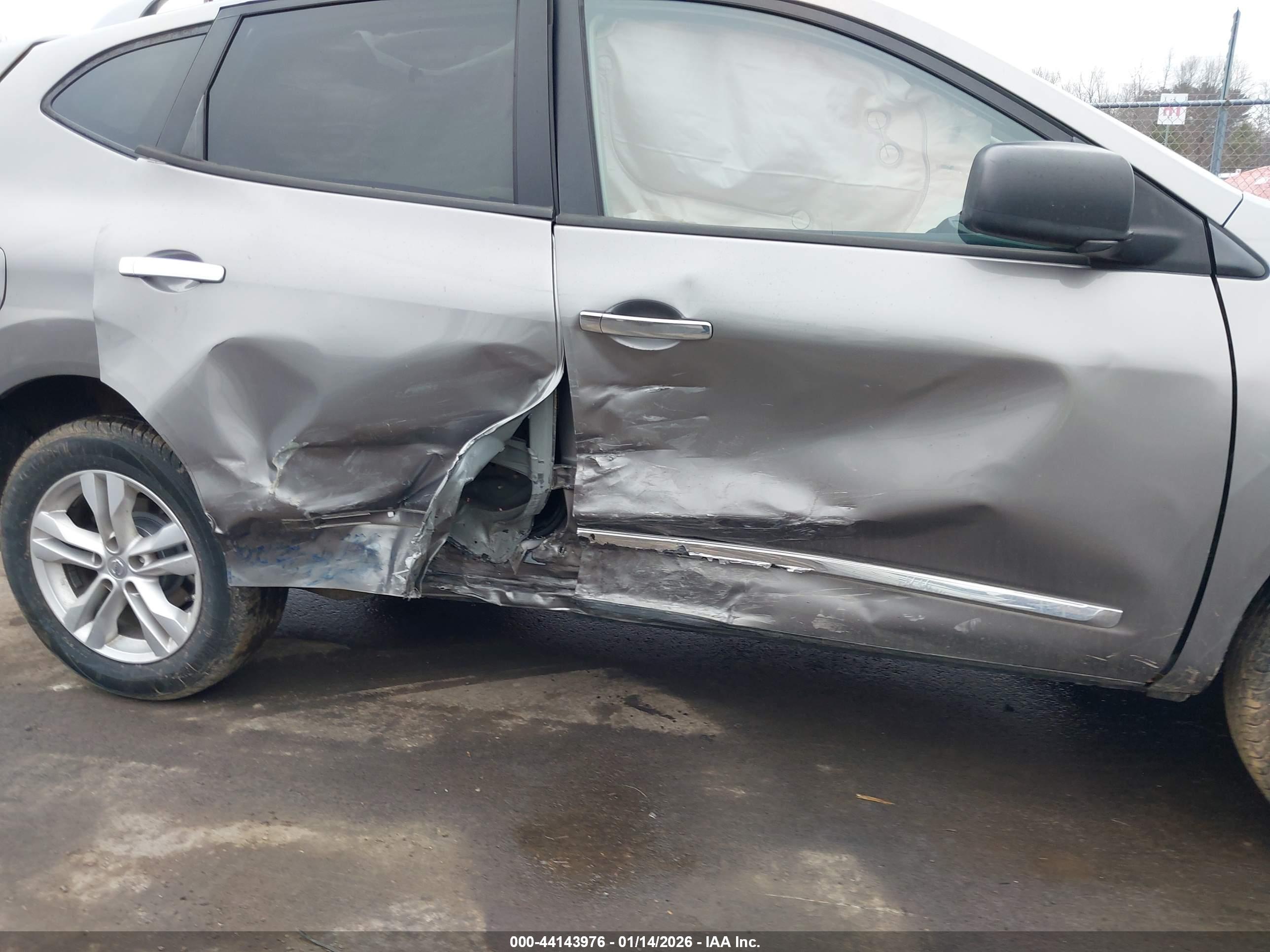 NISSAN ROGUE image 6
