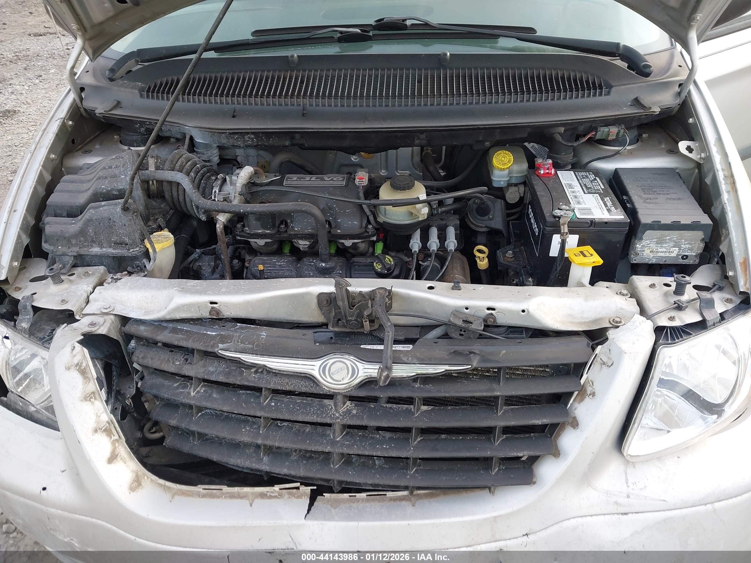 CHRYSLER TOWN image 10