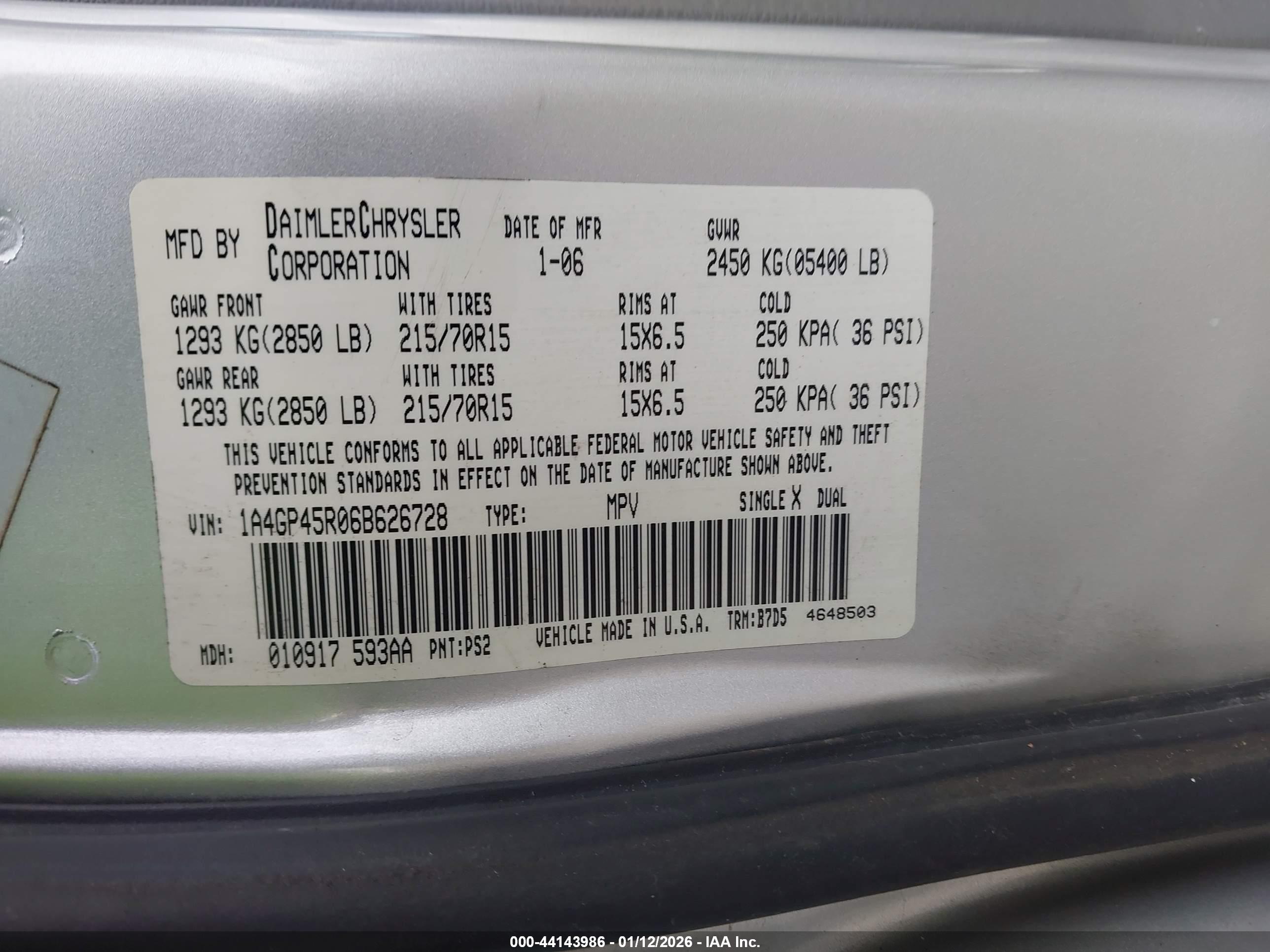 CHRYSLER TOWN image 9