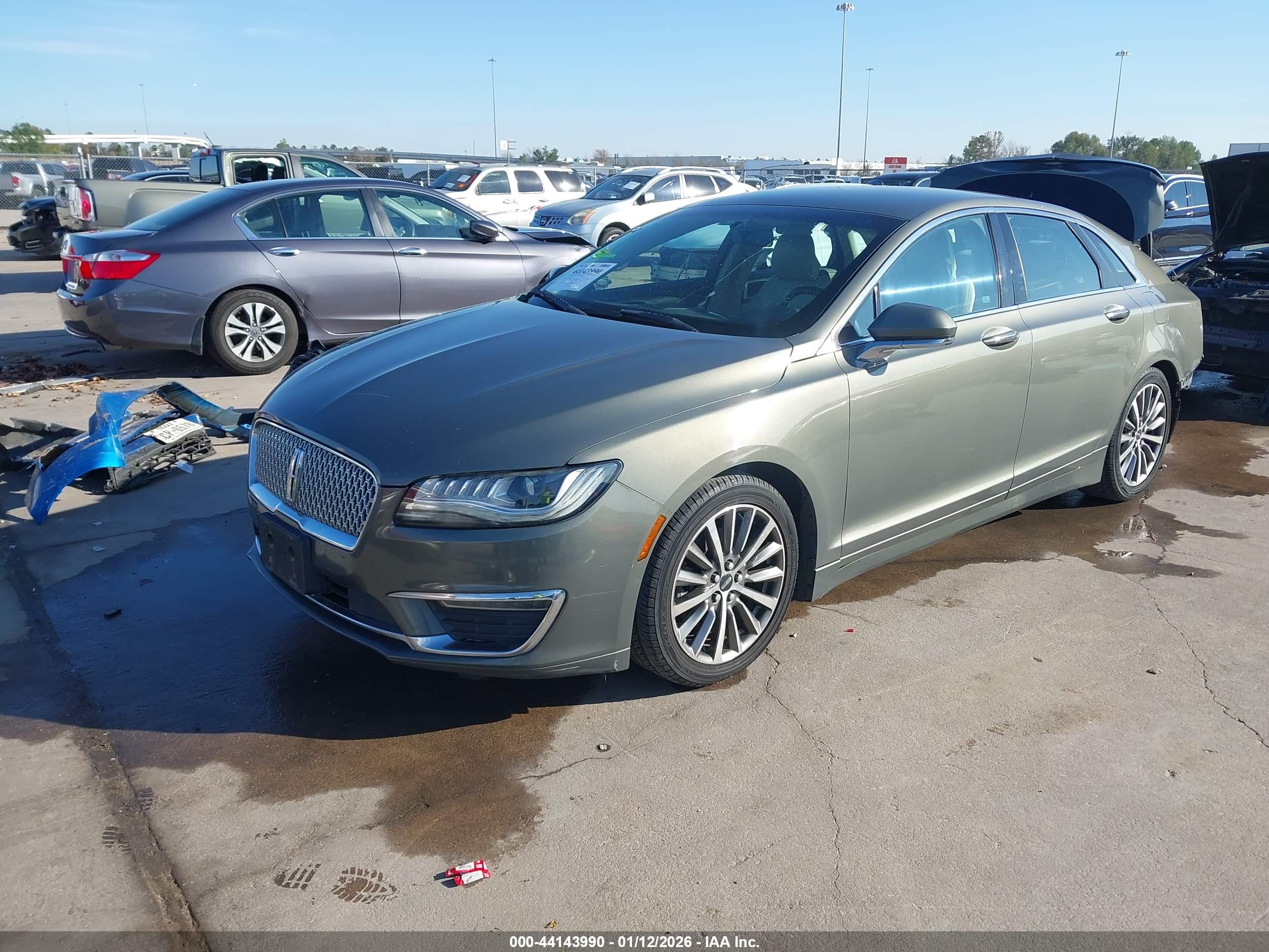 LINCOLN MKZ image 2