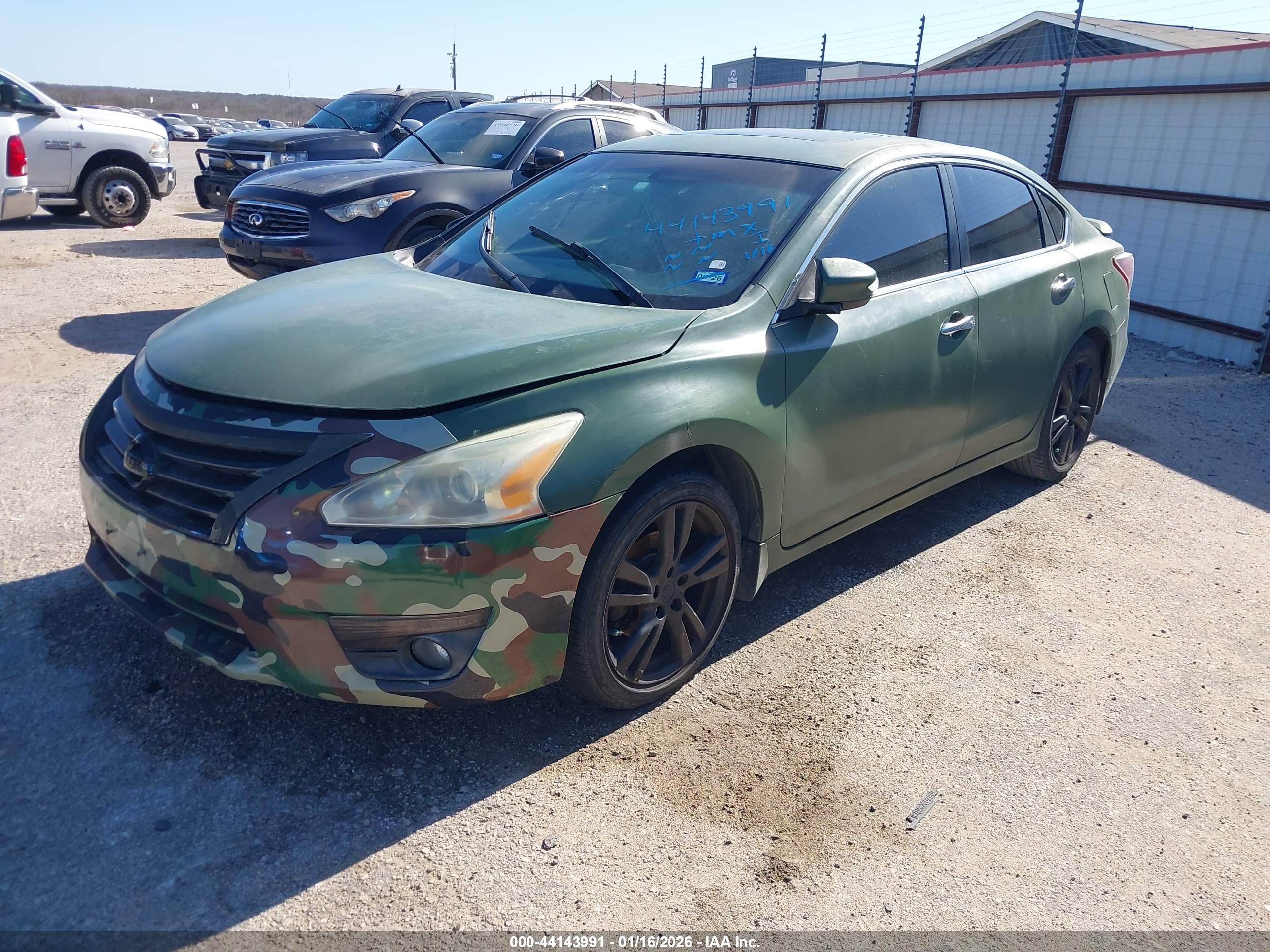 NISSAN ALTIMA image 2