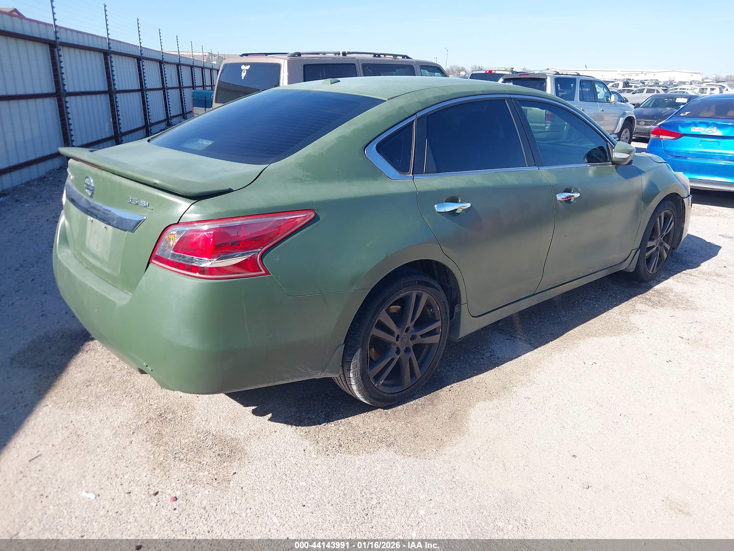 NISSAN ALTIMA image 4