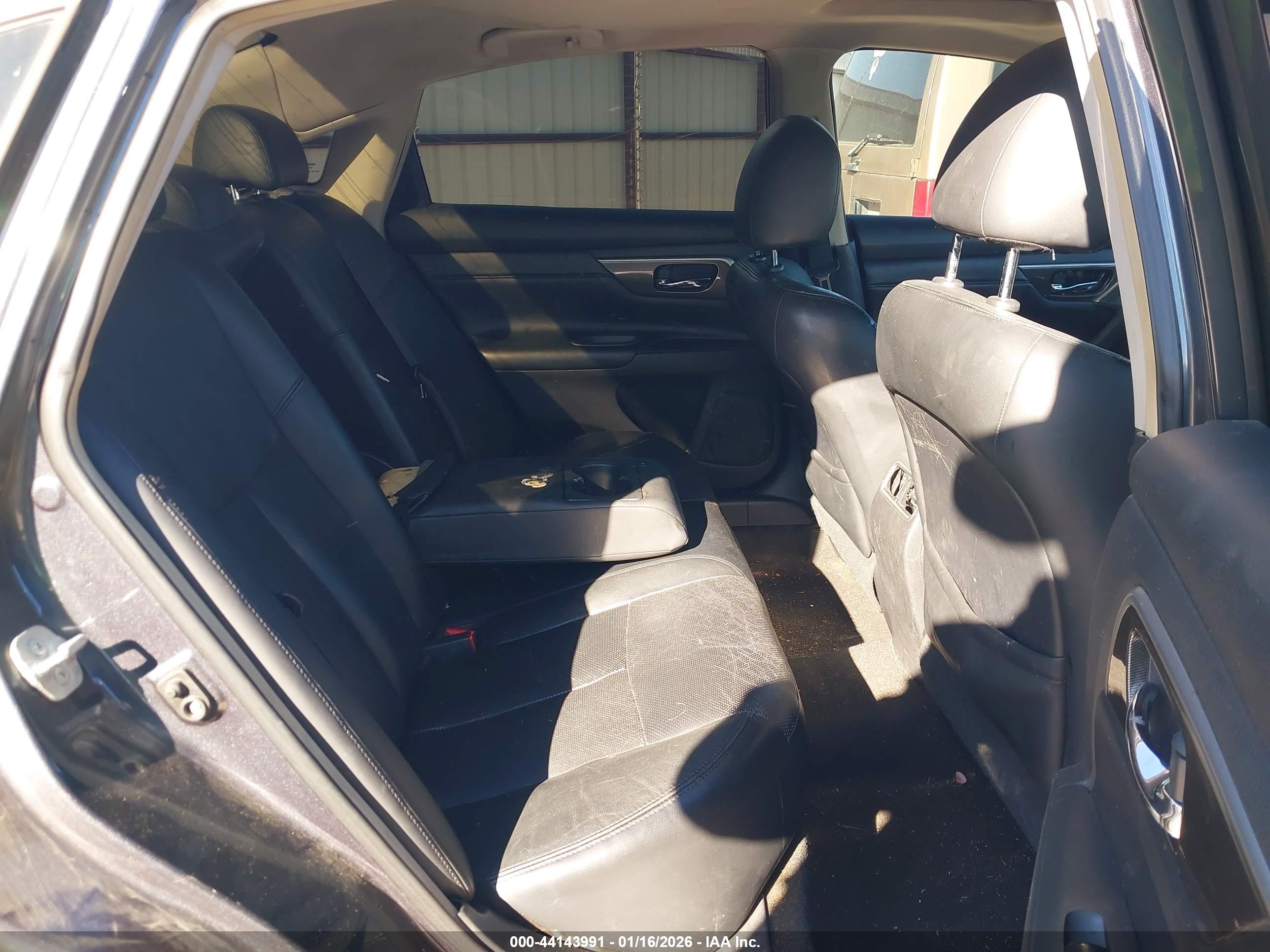 NISSAN ALTIMA image 8