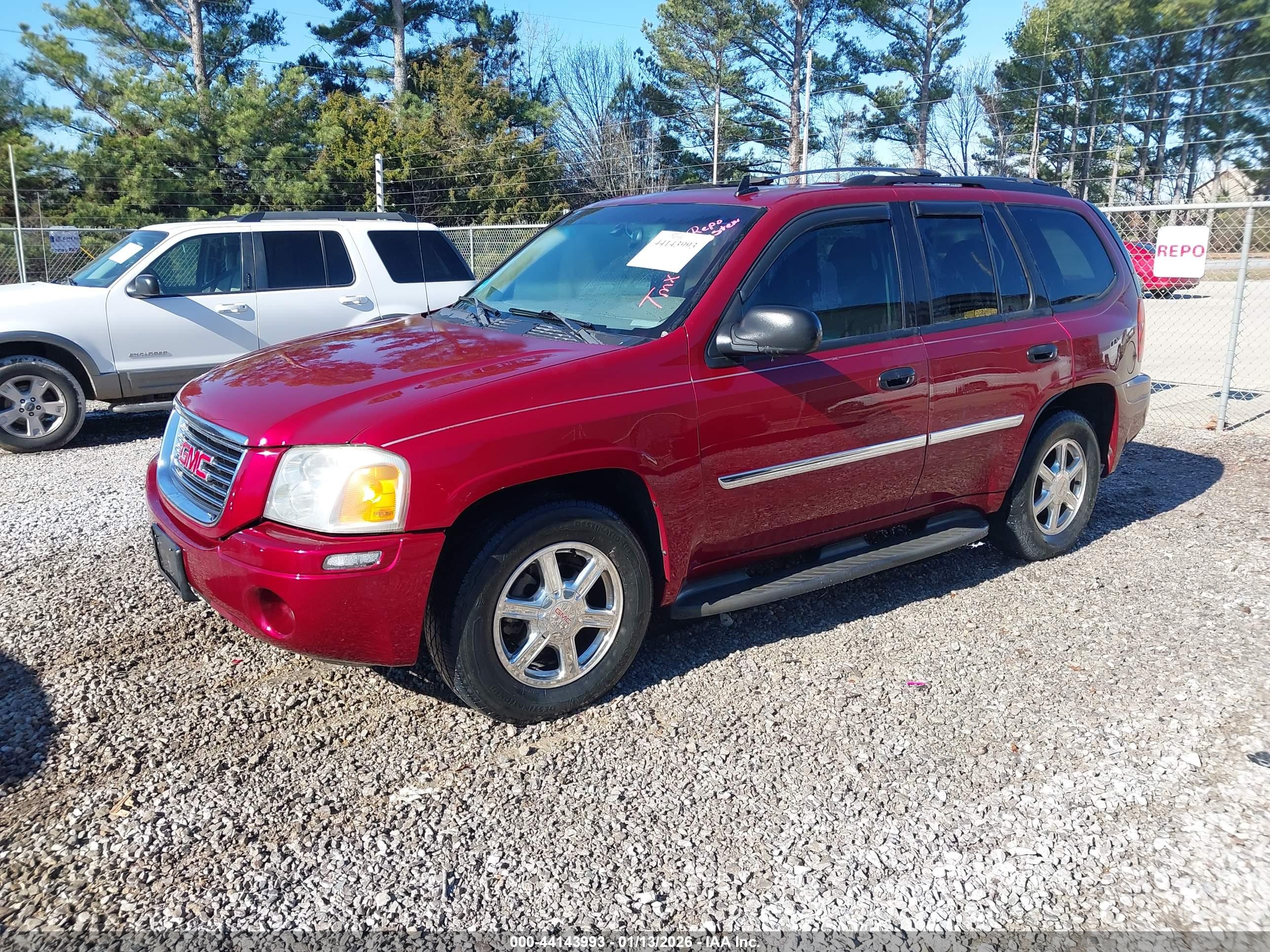 GMC ENVOY image 2