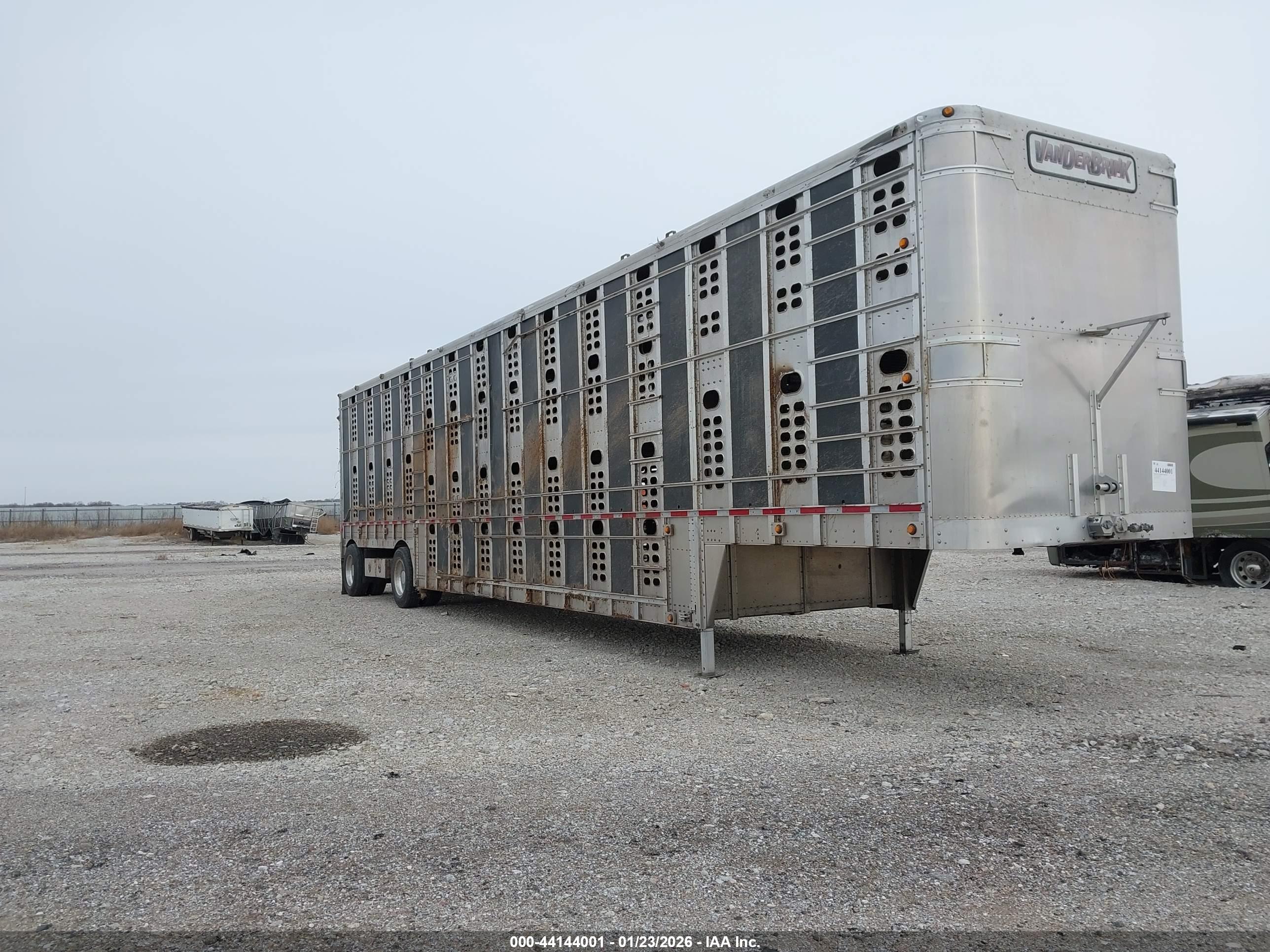 WILSON TRAILER image 6