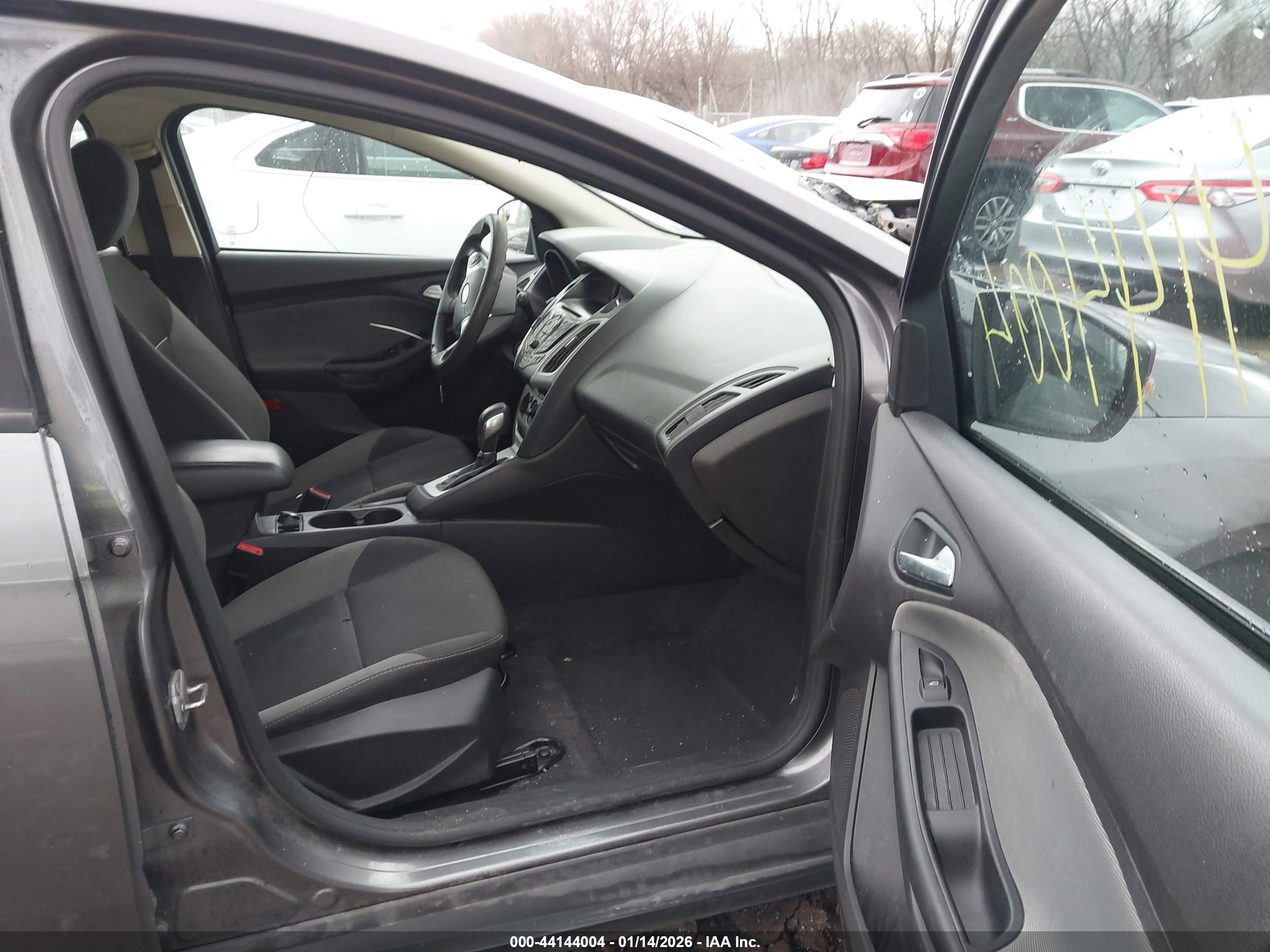 FORD FOCUS image 5