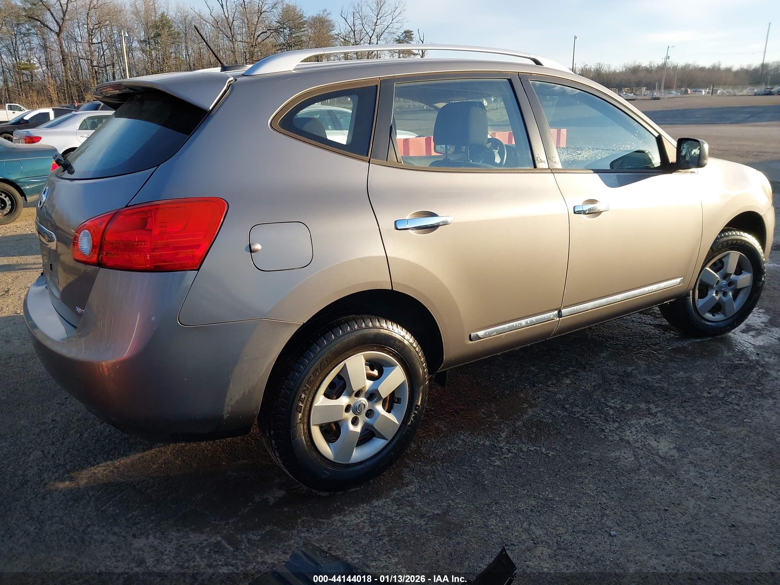 NISSAN ROGUE image 4