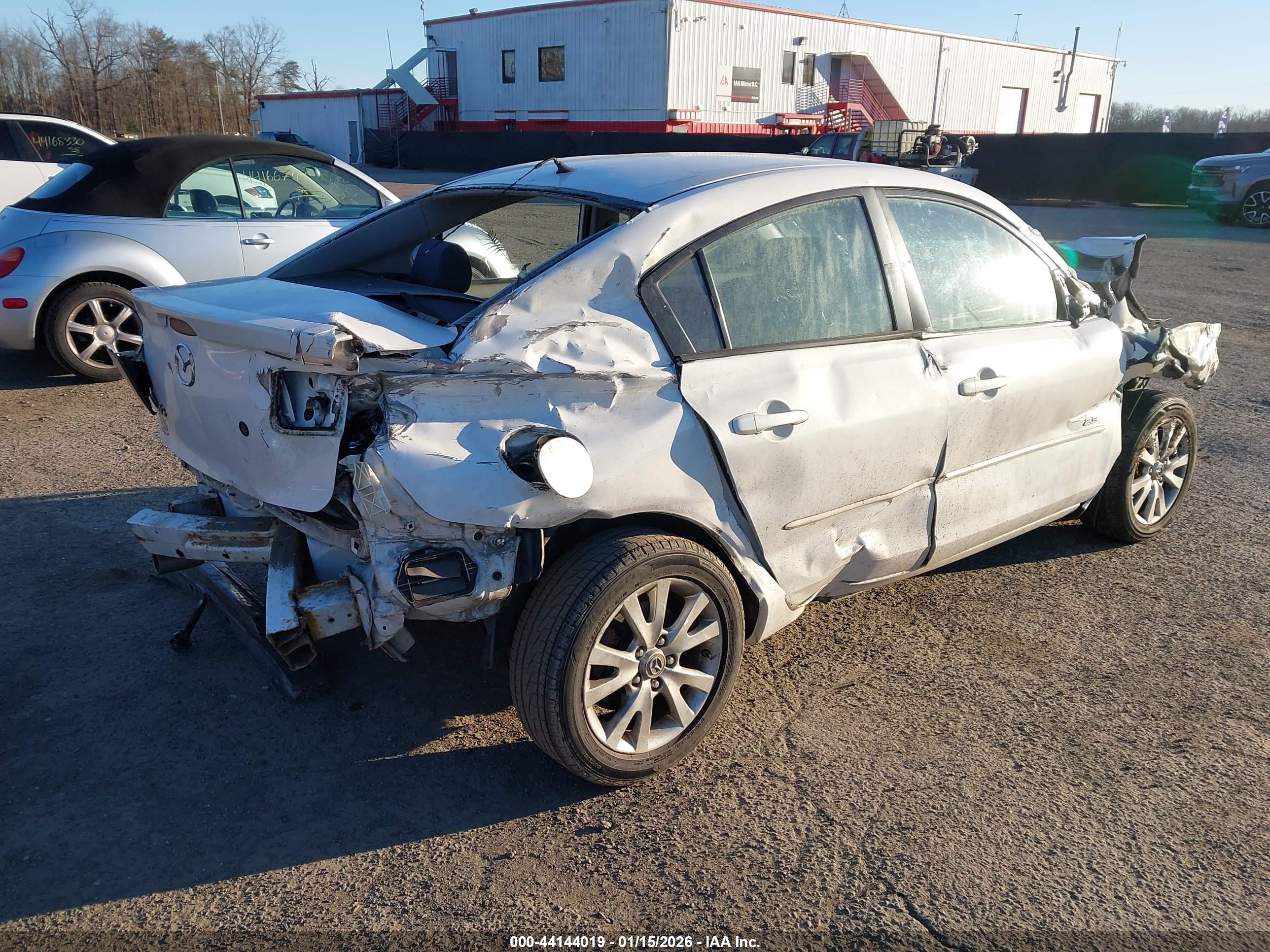 MAZDA MAZDA3 image 4