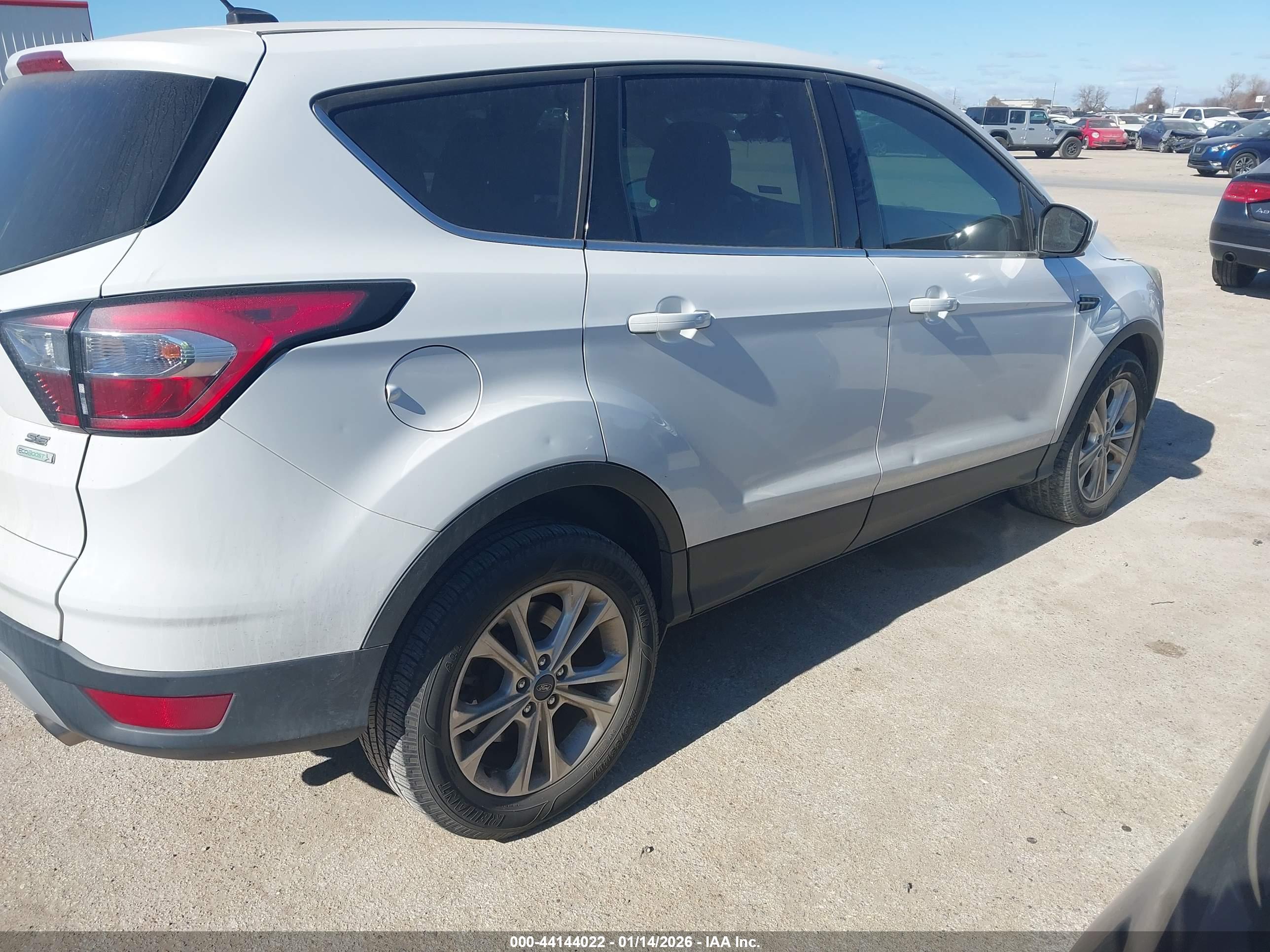 FORD ESCAPE image 4