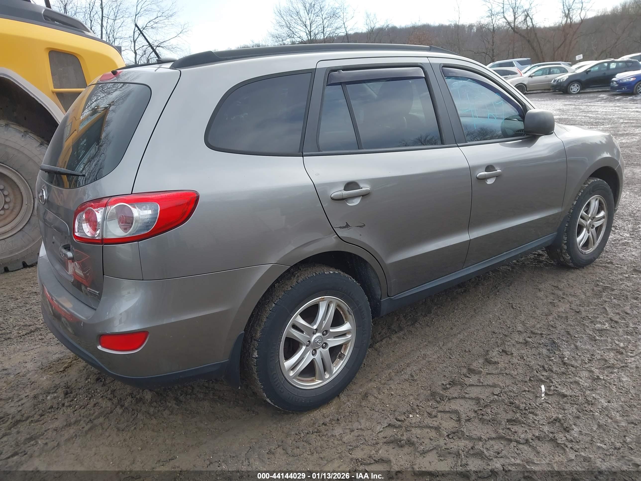 HYUNDAI SANTA image 4