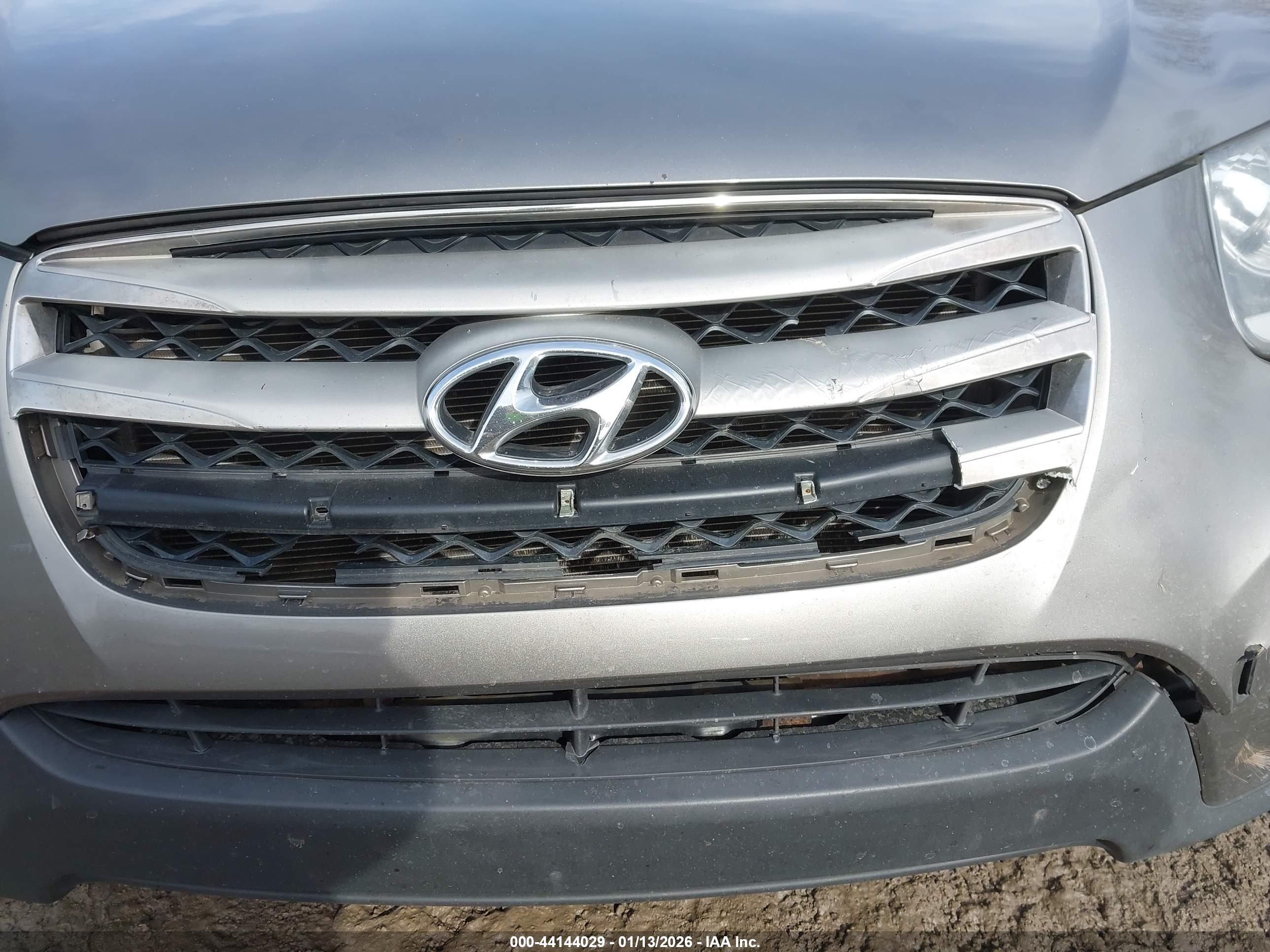 HYUNDAI SANTA image 6