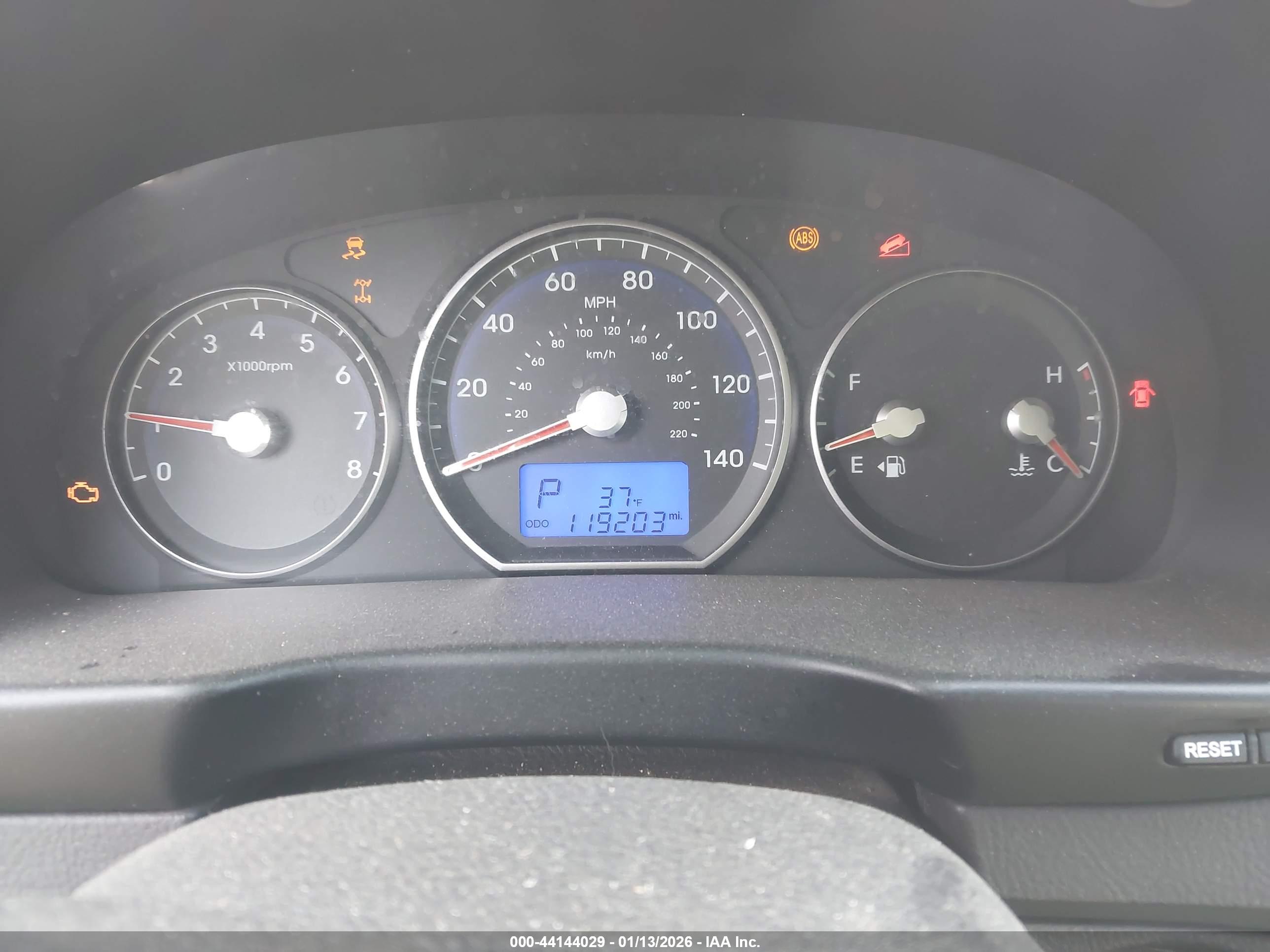 HYUNDAI SANTA image 7