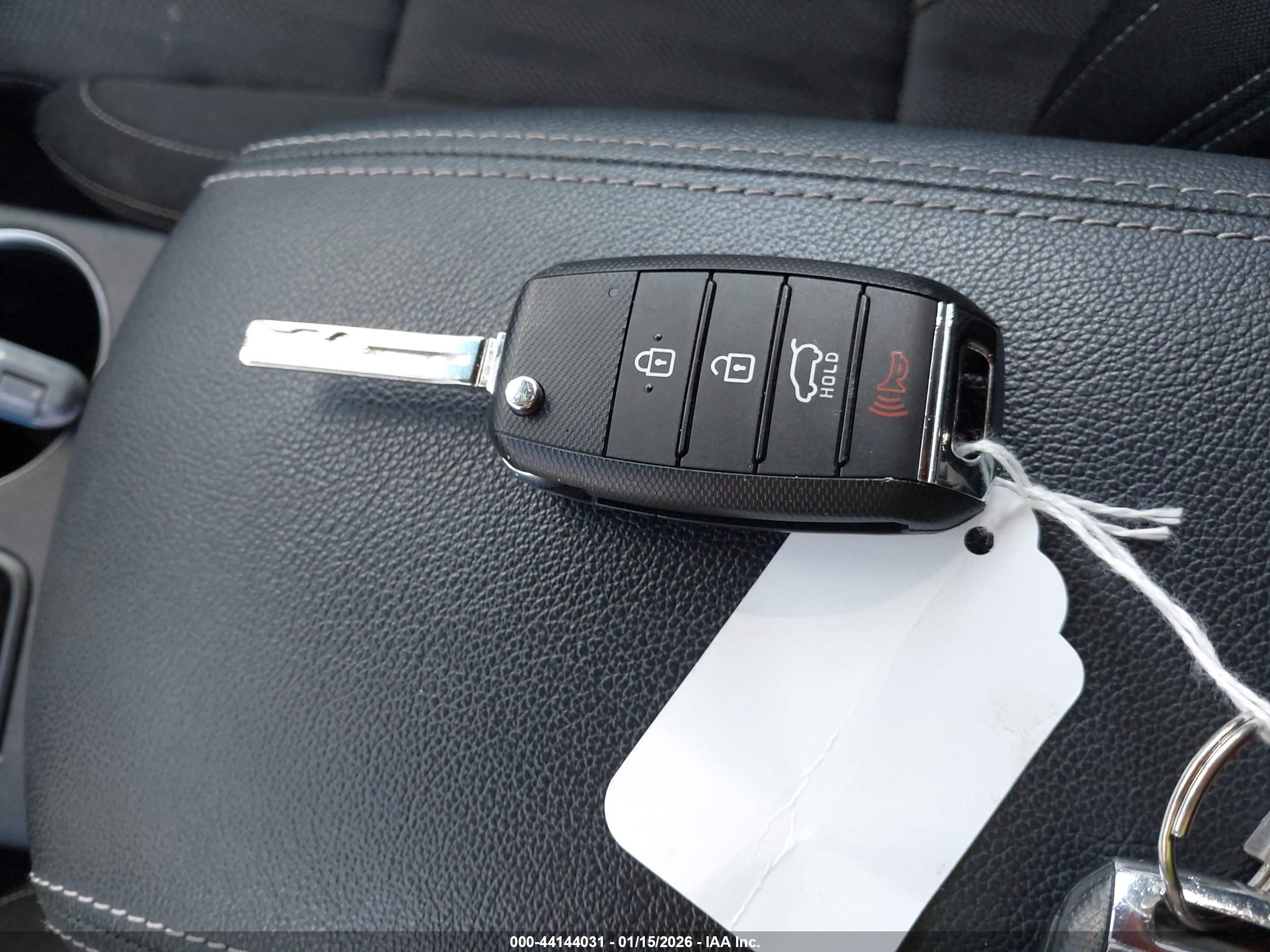 KIA SPORTAGE image 11