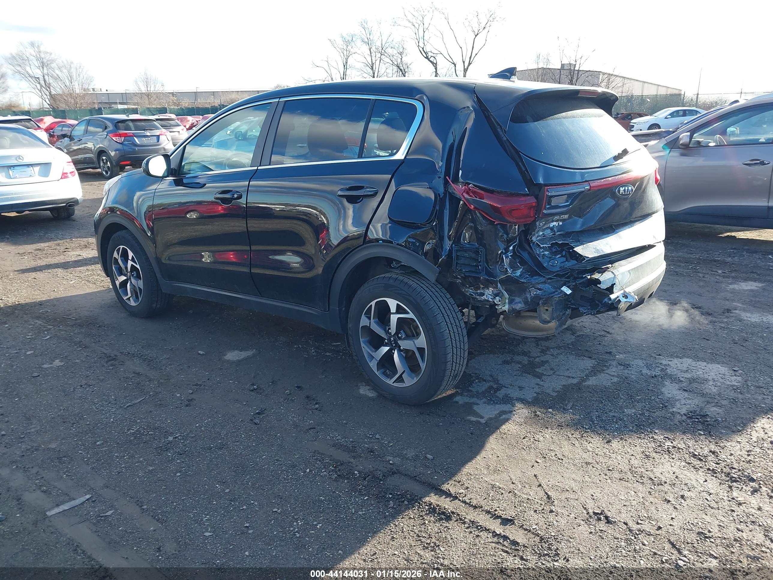 KIA SPORTAGE image 3